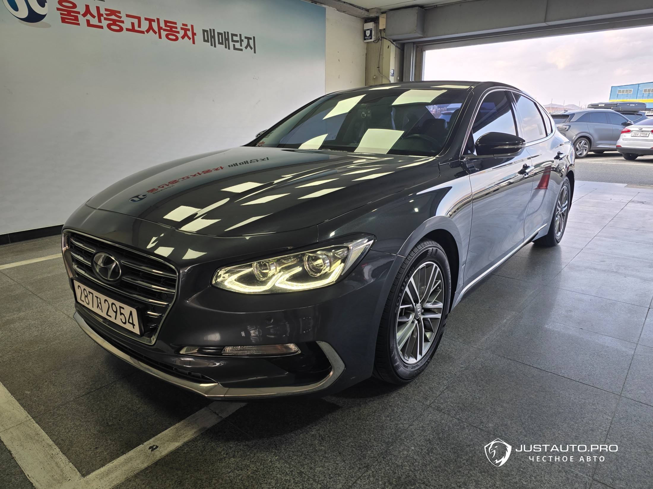 Автомобиль Hyundai Grandeur