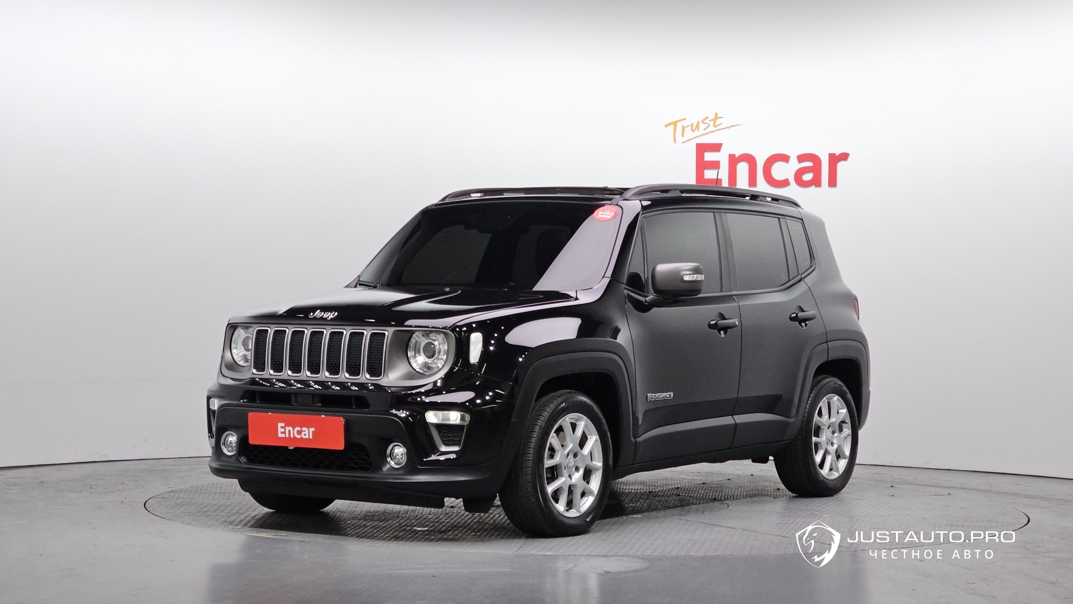 Автомобиль Jeep Renegade