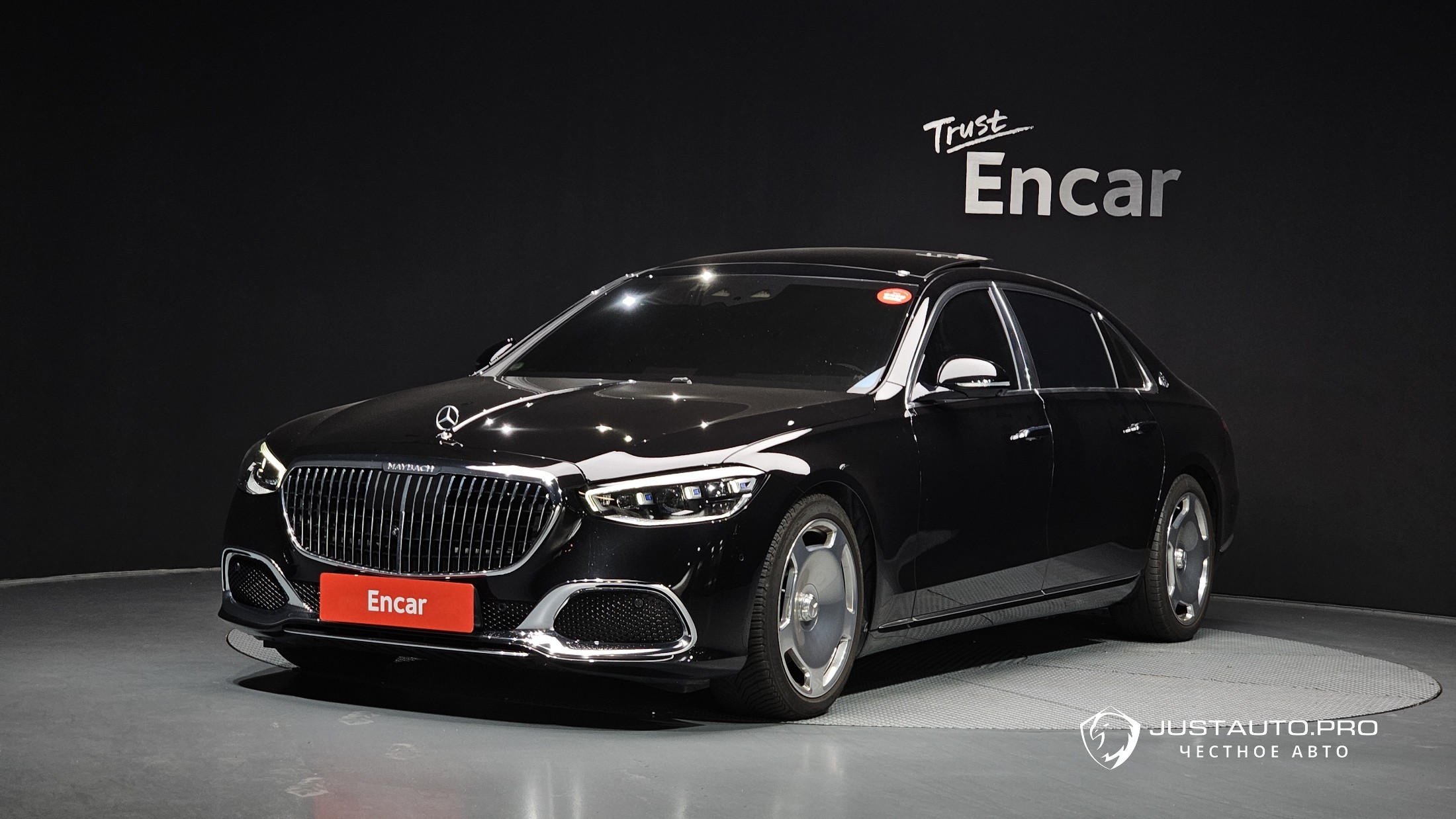 Автомобиль Mercedes-Benz S-Class