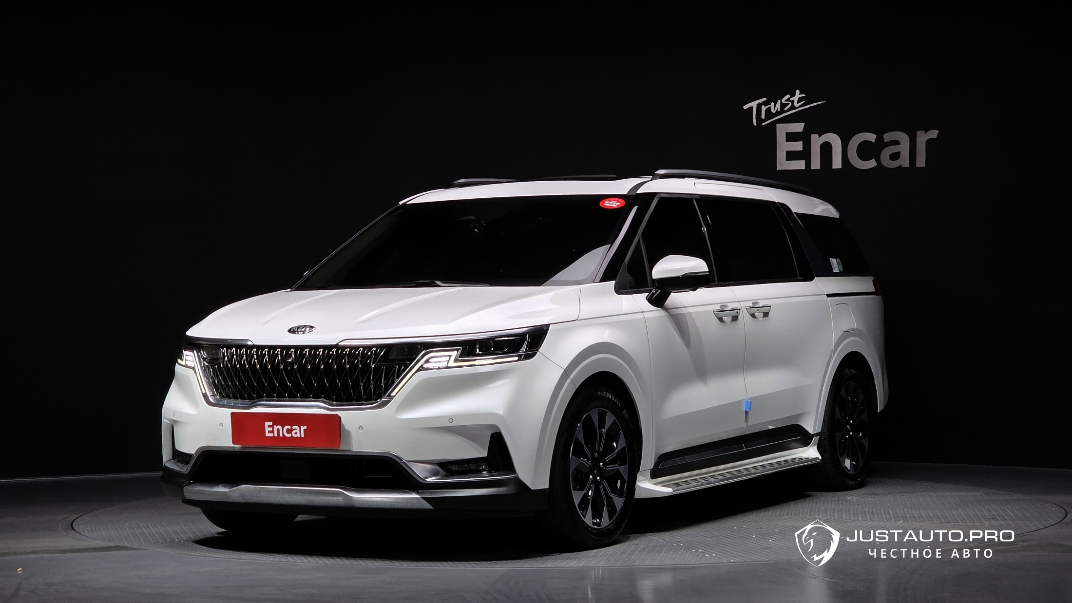 Автомобиль Kia Canival