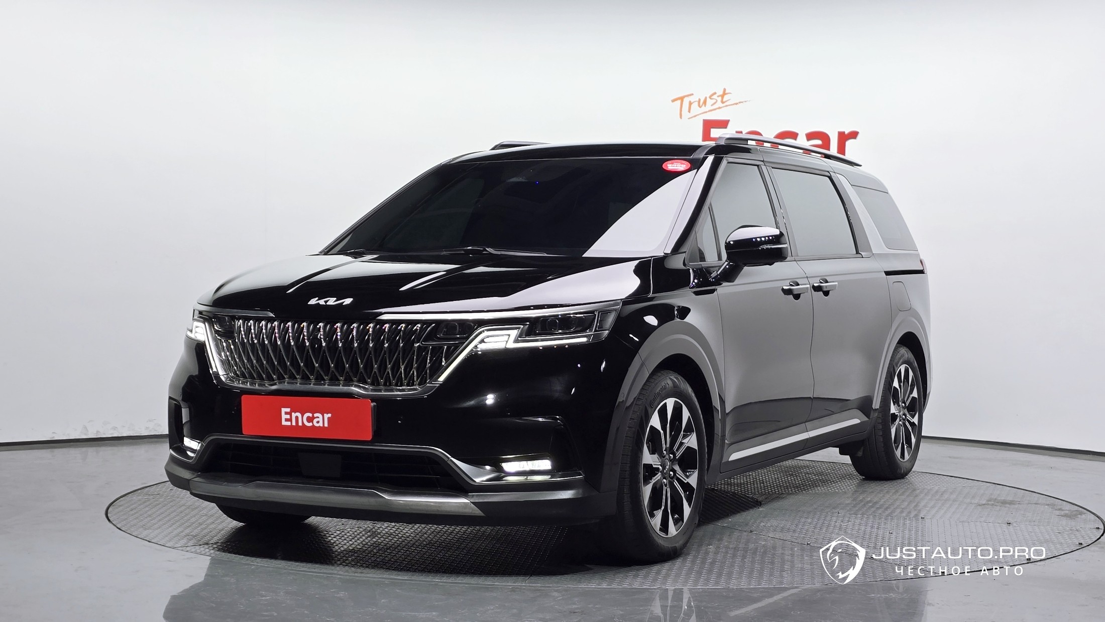 Автомобиль Kia Canival