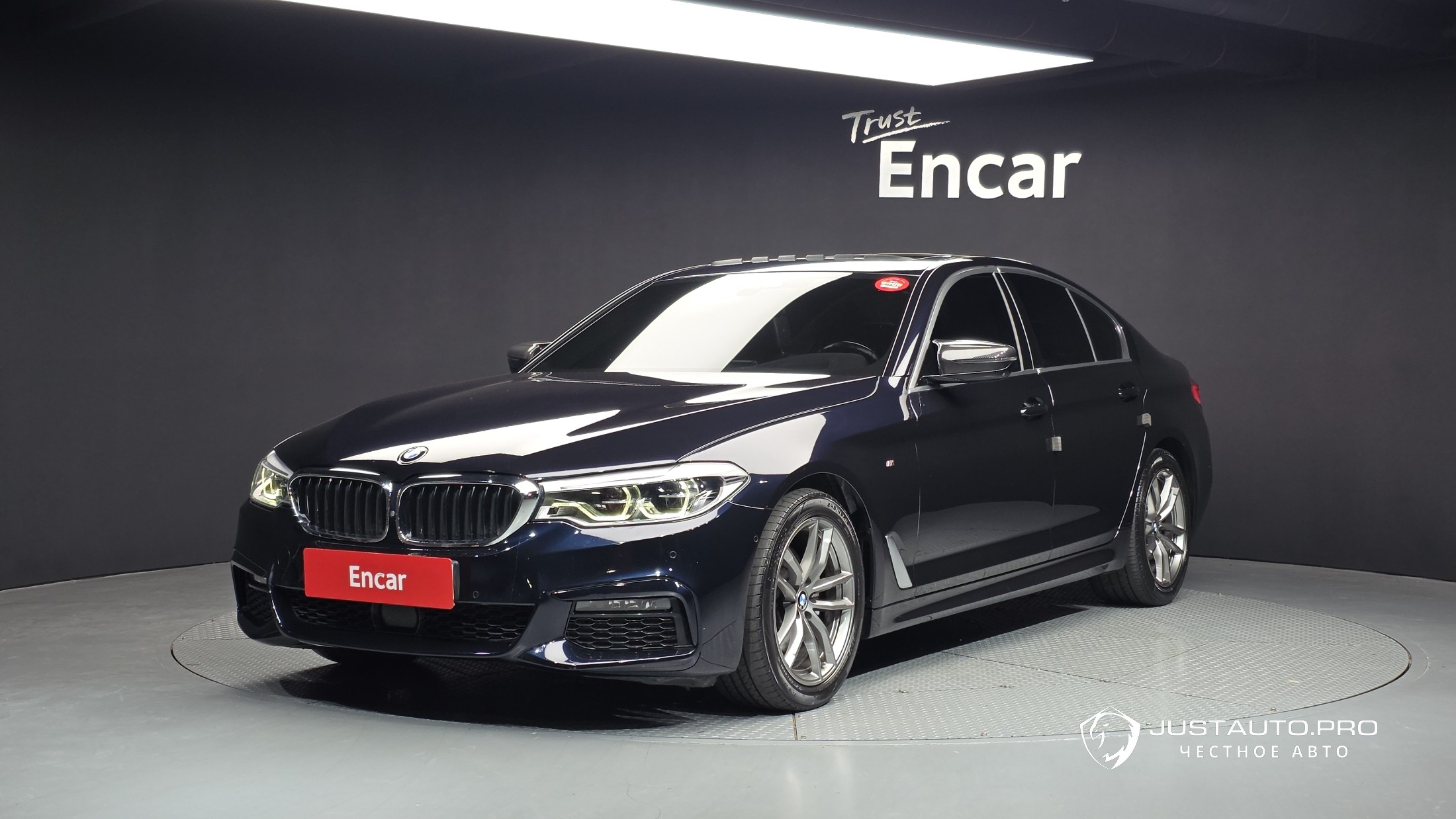 Автомобиль BMW 5-Series