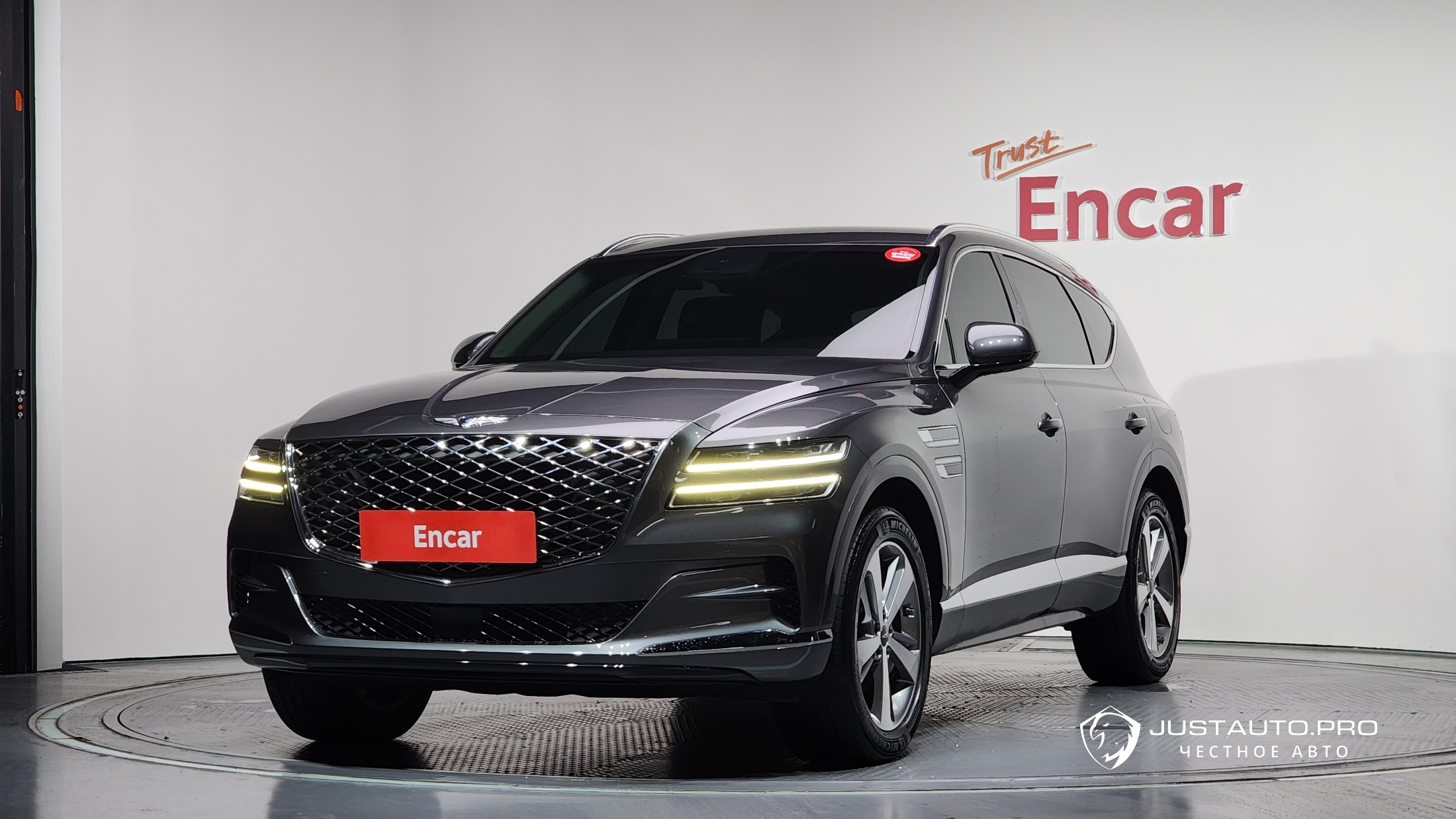 Автомобиль Genesis GV80