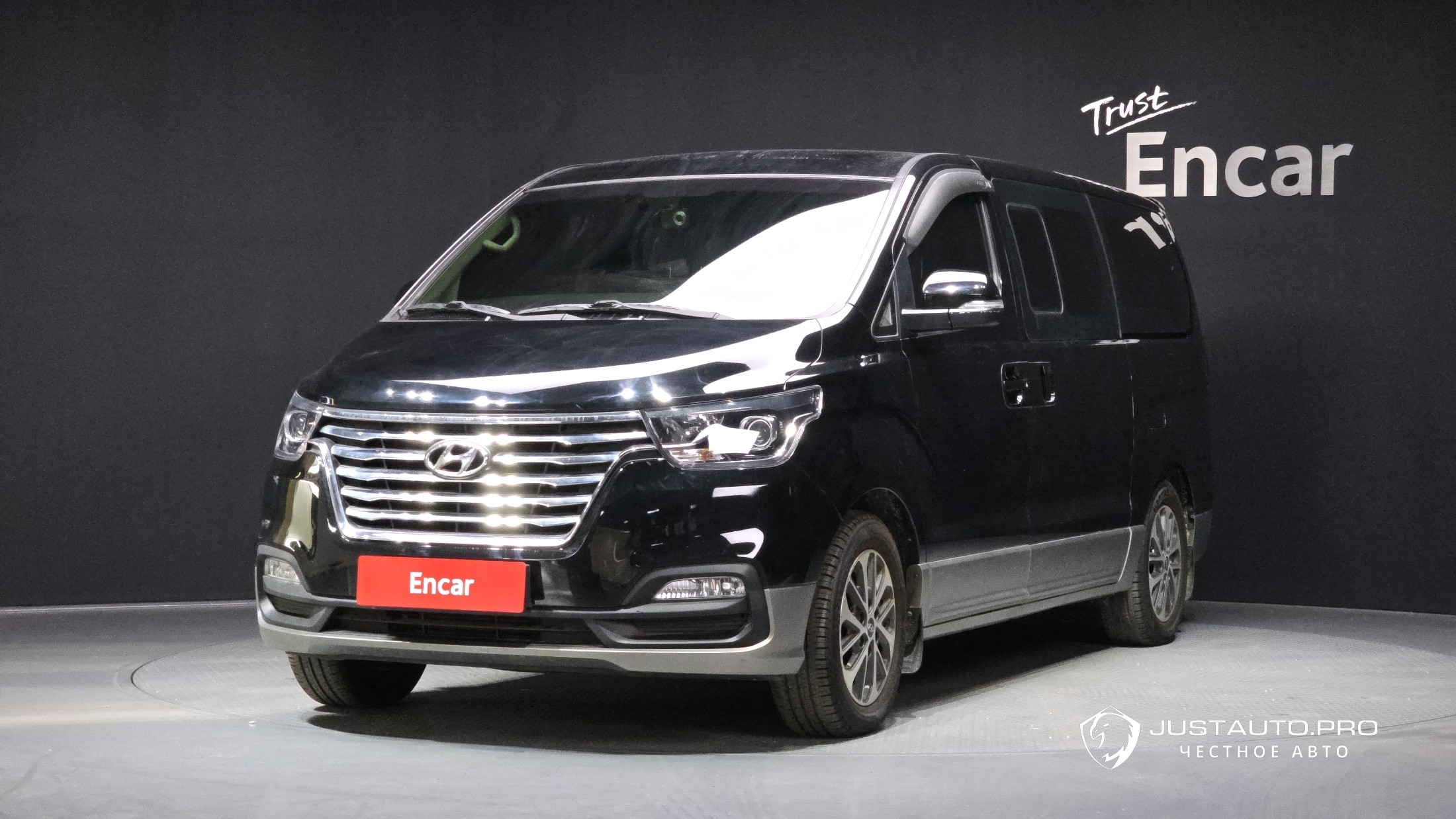 Автомобиль Hyundai Starex