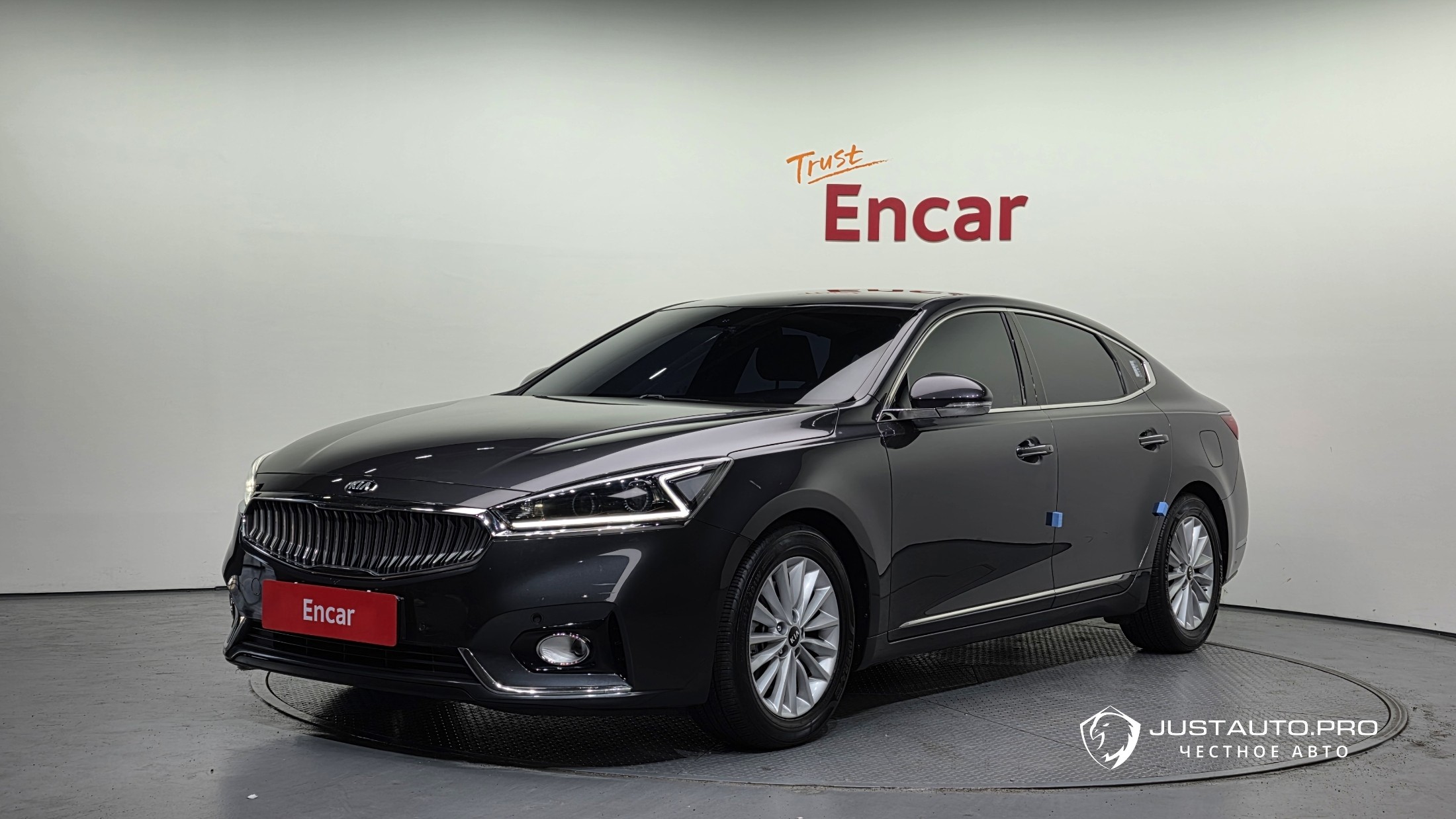 Автомобиль Kia K7