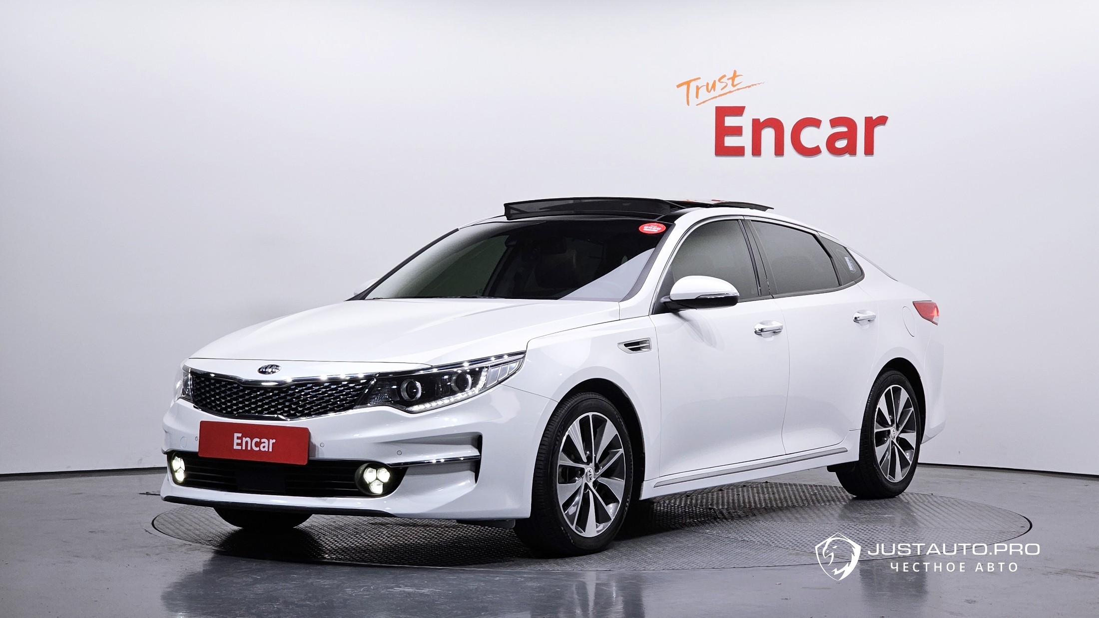 Автомобиль Kia K5