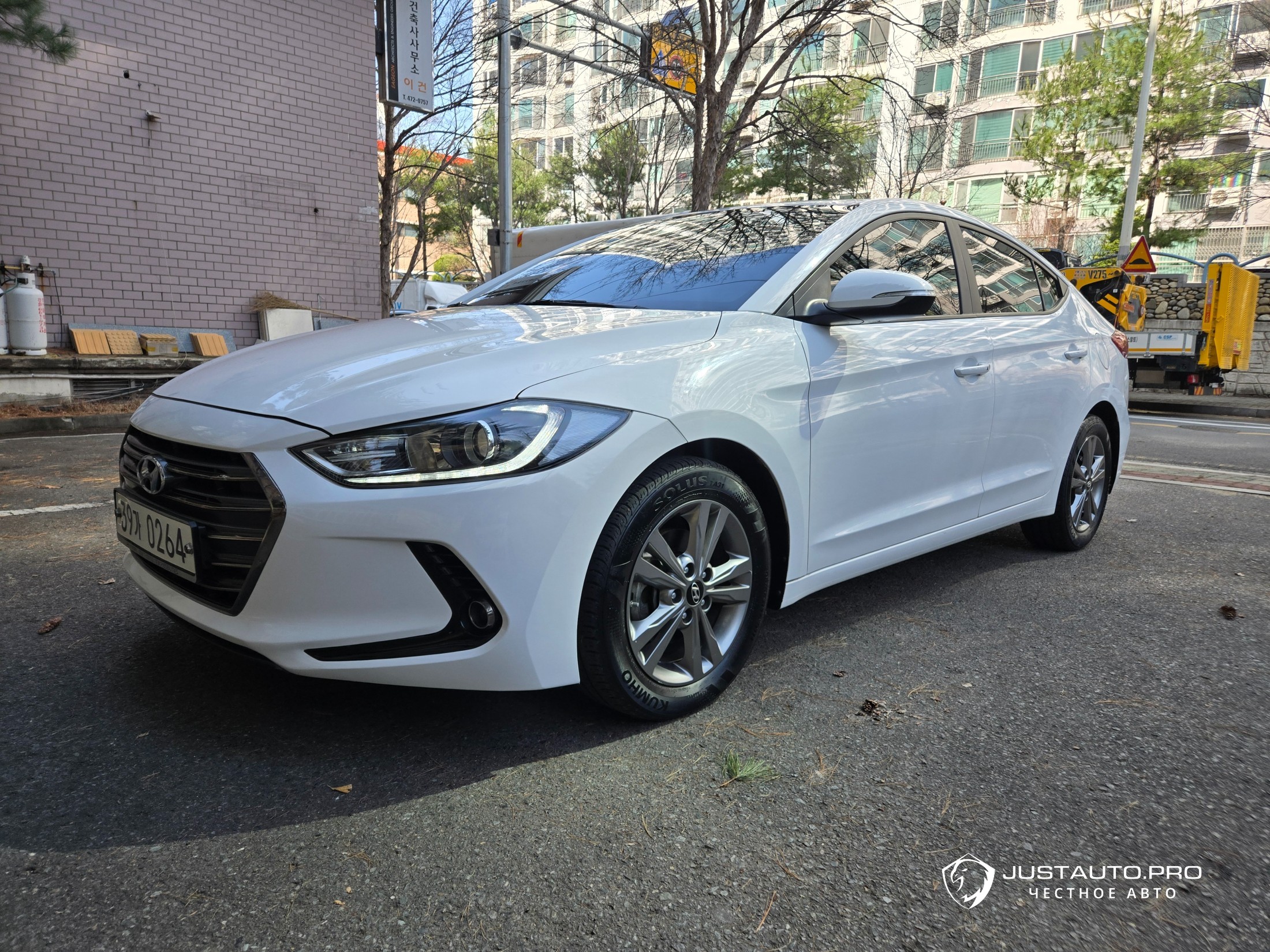 Автомобиль Hyundai AVANTE