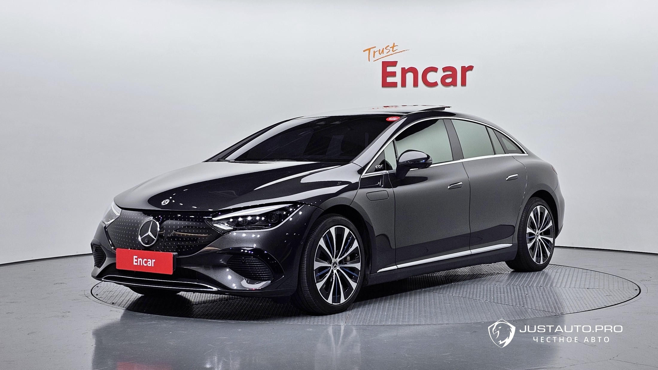 Автомобиль Mercedes-Benz EQE