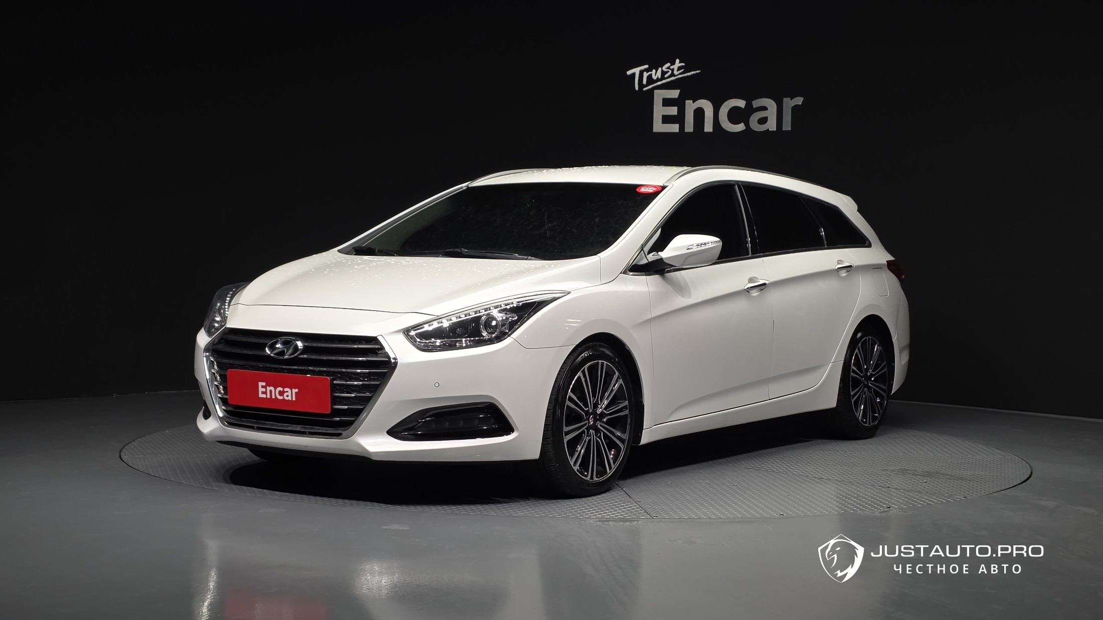 Автомобиль Hyundai i40