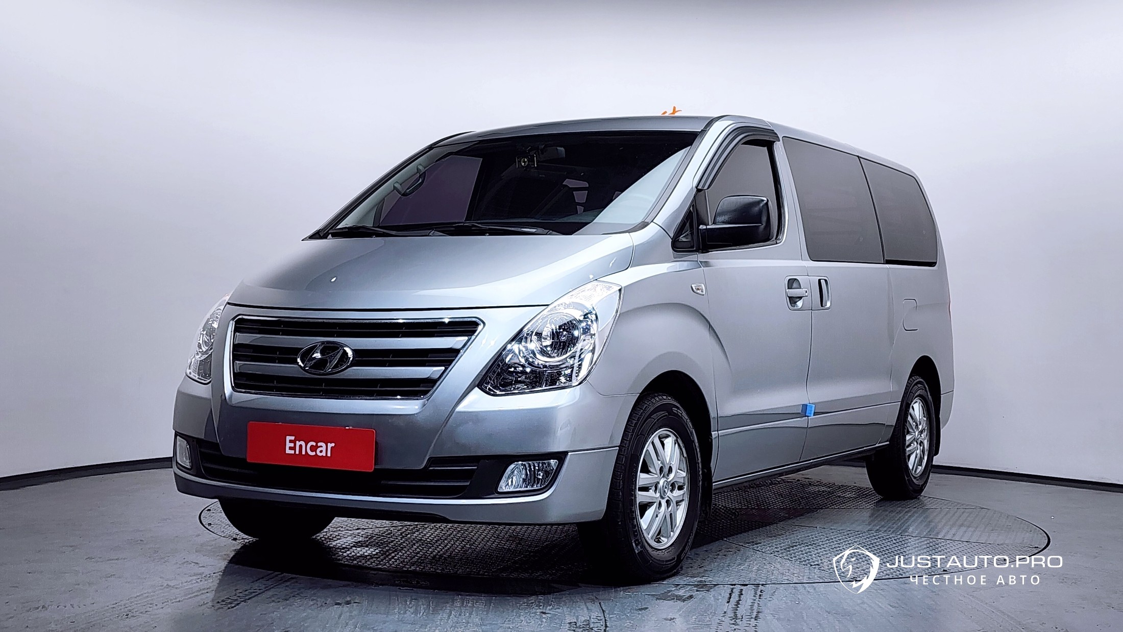 Автомобиль Hyundai Starex