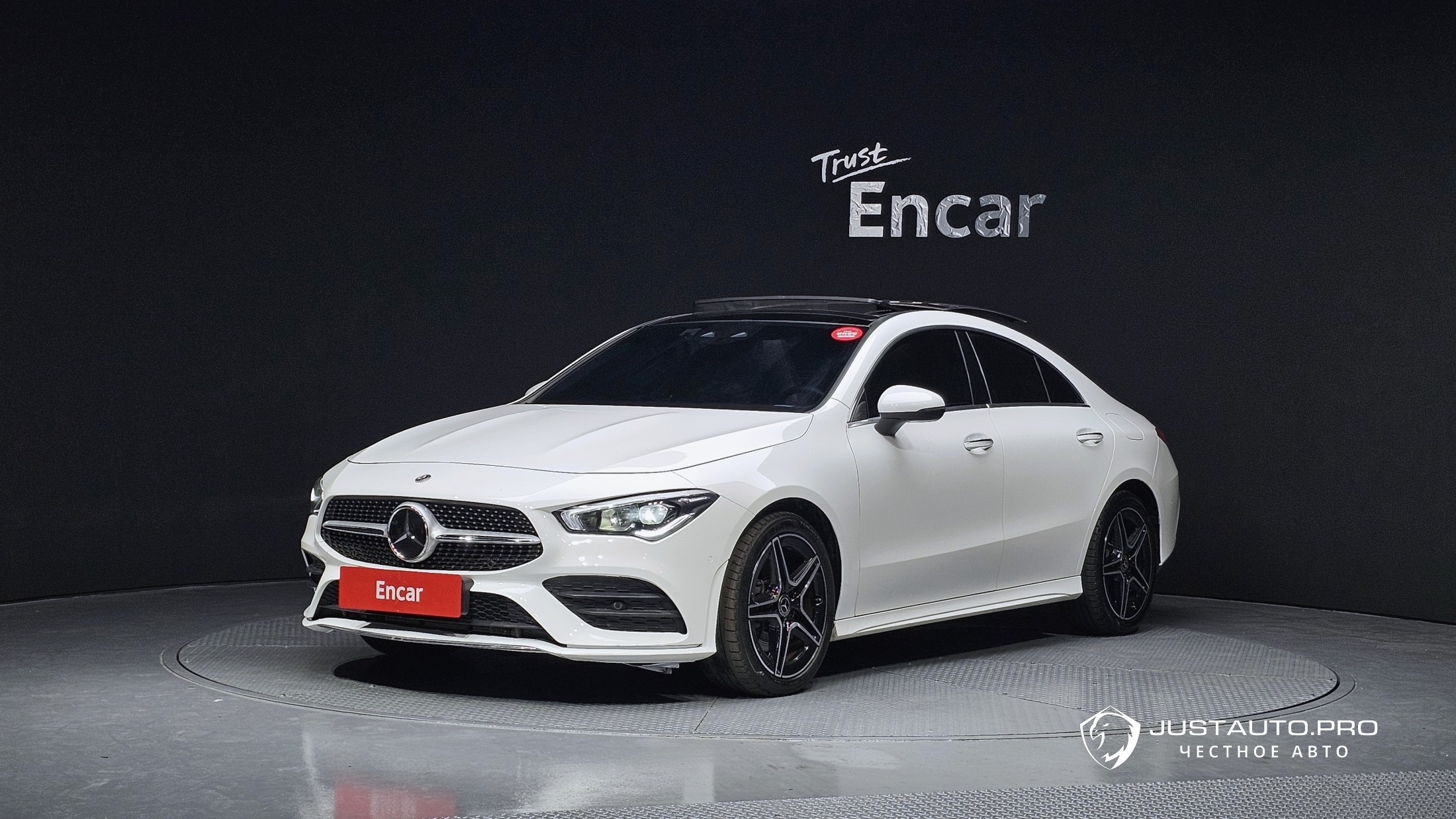 Автомобиль Mercedes-Benz CLA-Class