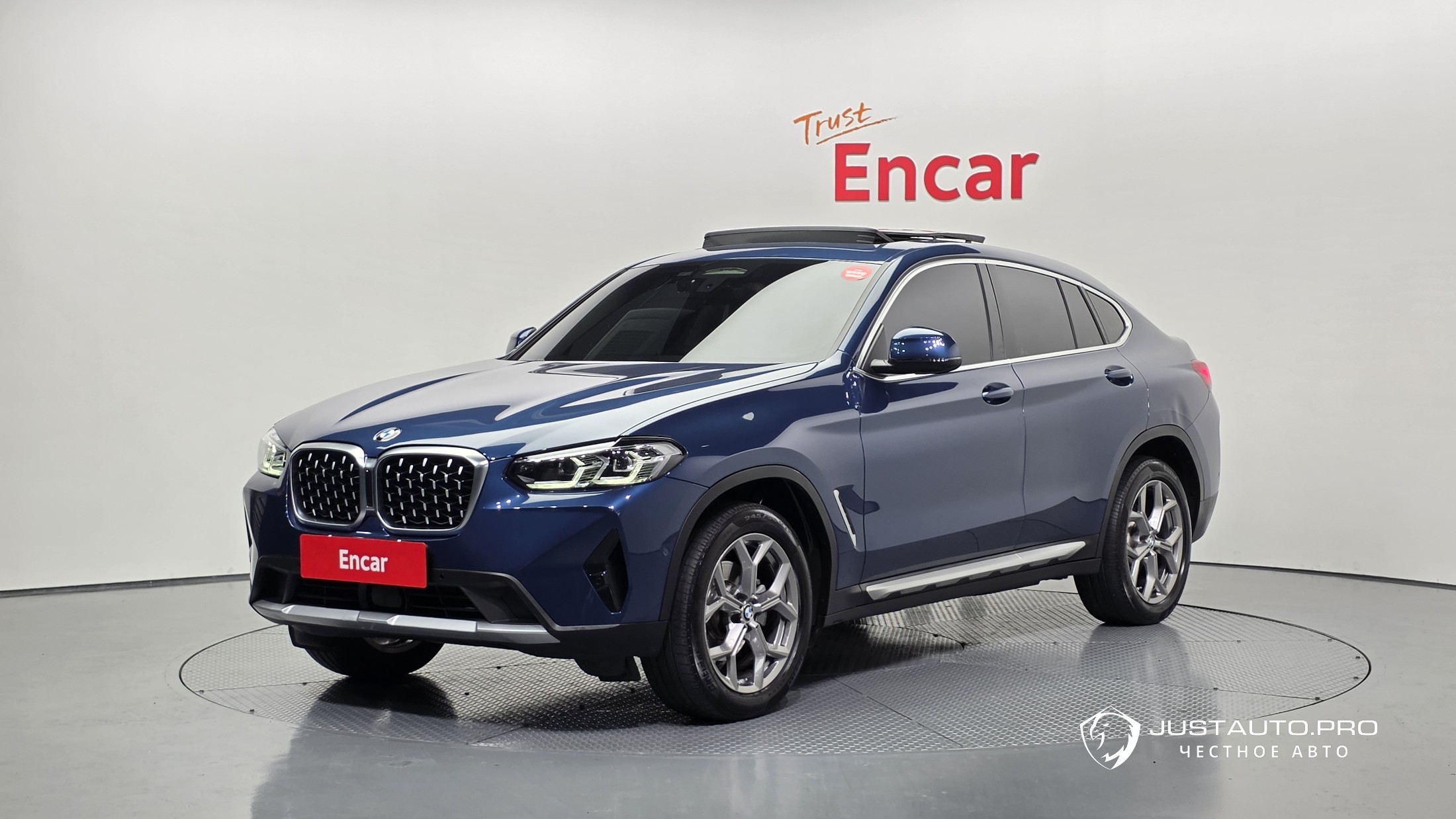 Автомобиль BMW X4