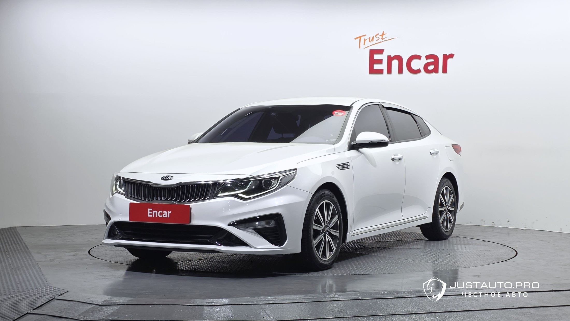 Автомобиль Kia K5
