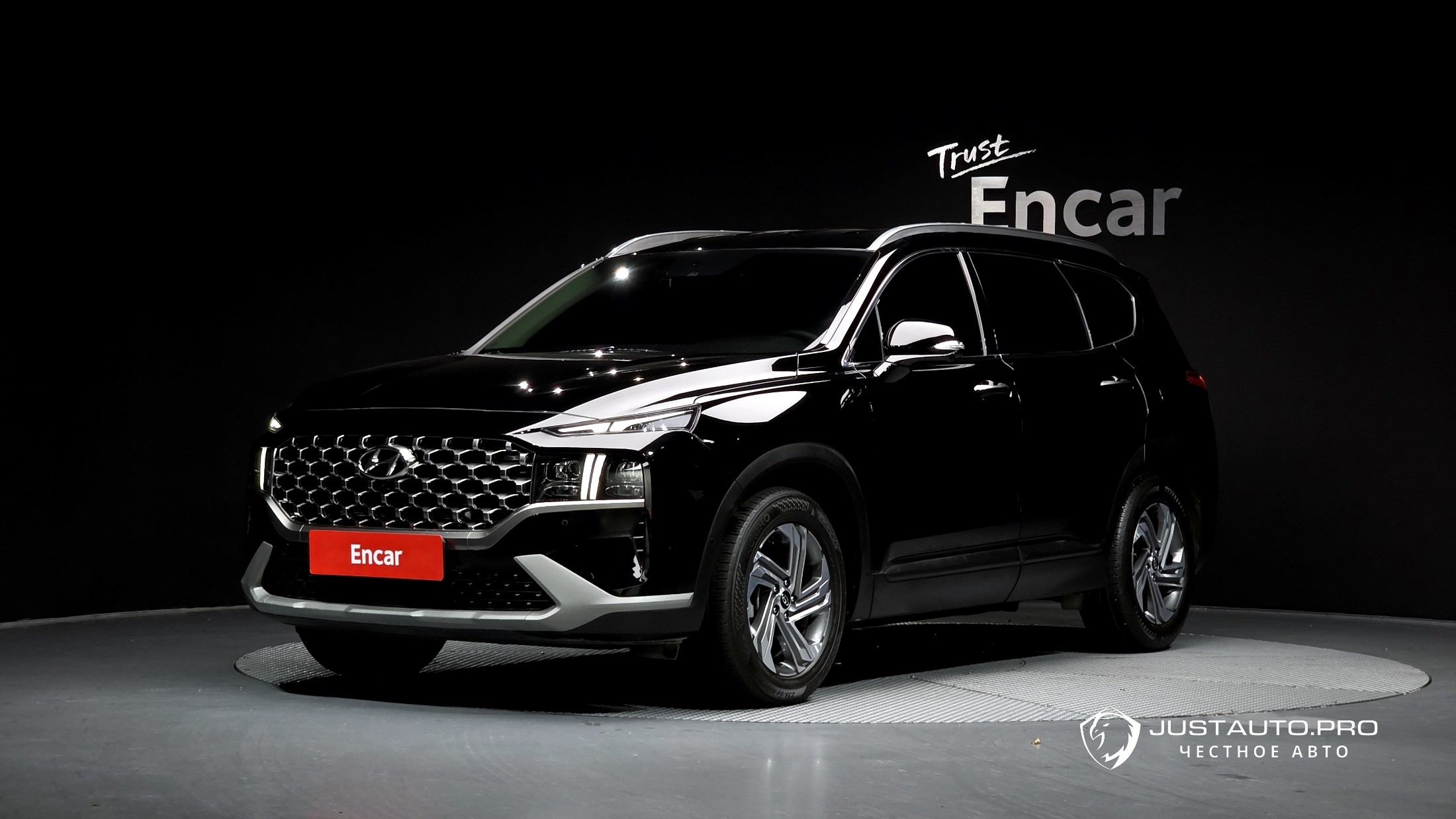 Автомобиль Hyundai Santafe