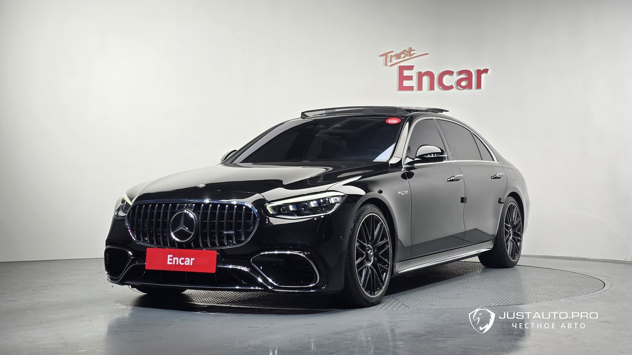 Автомобиль Mercedes-Benz S-Class