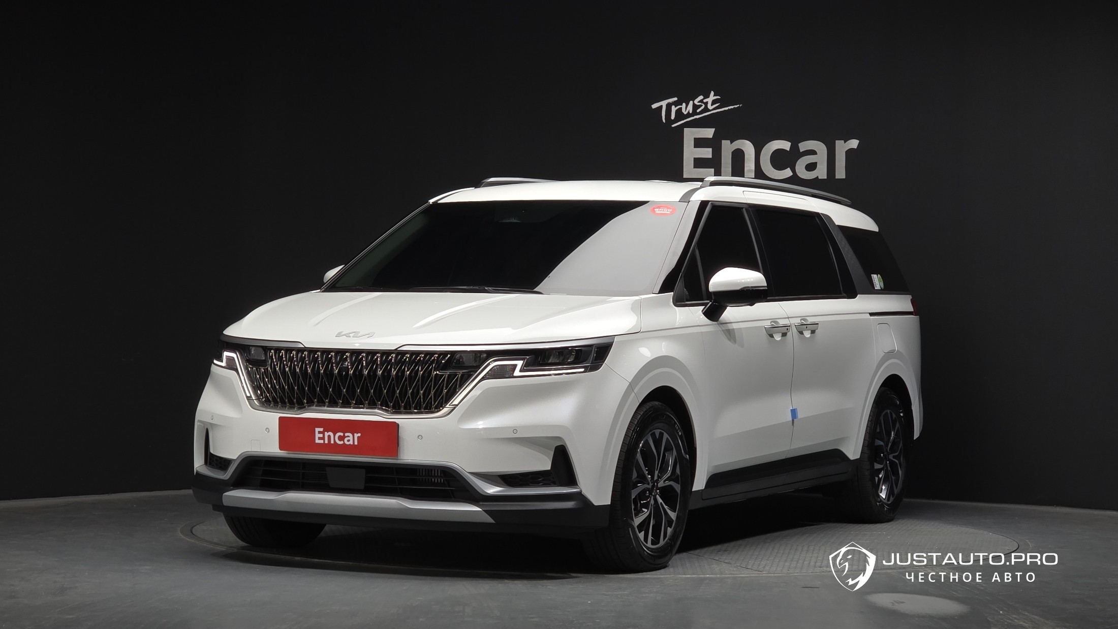 Автомобиль Kia Canival