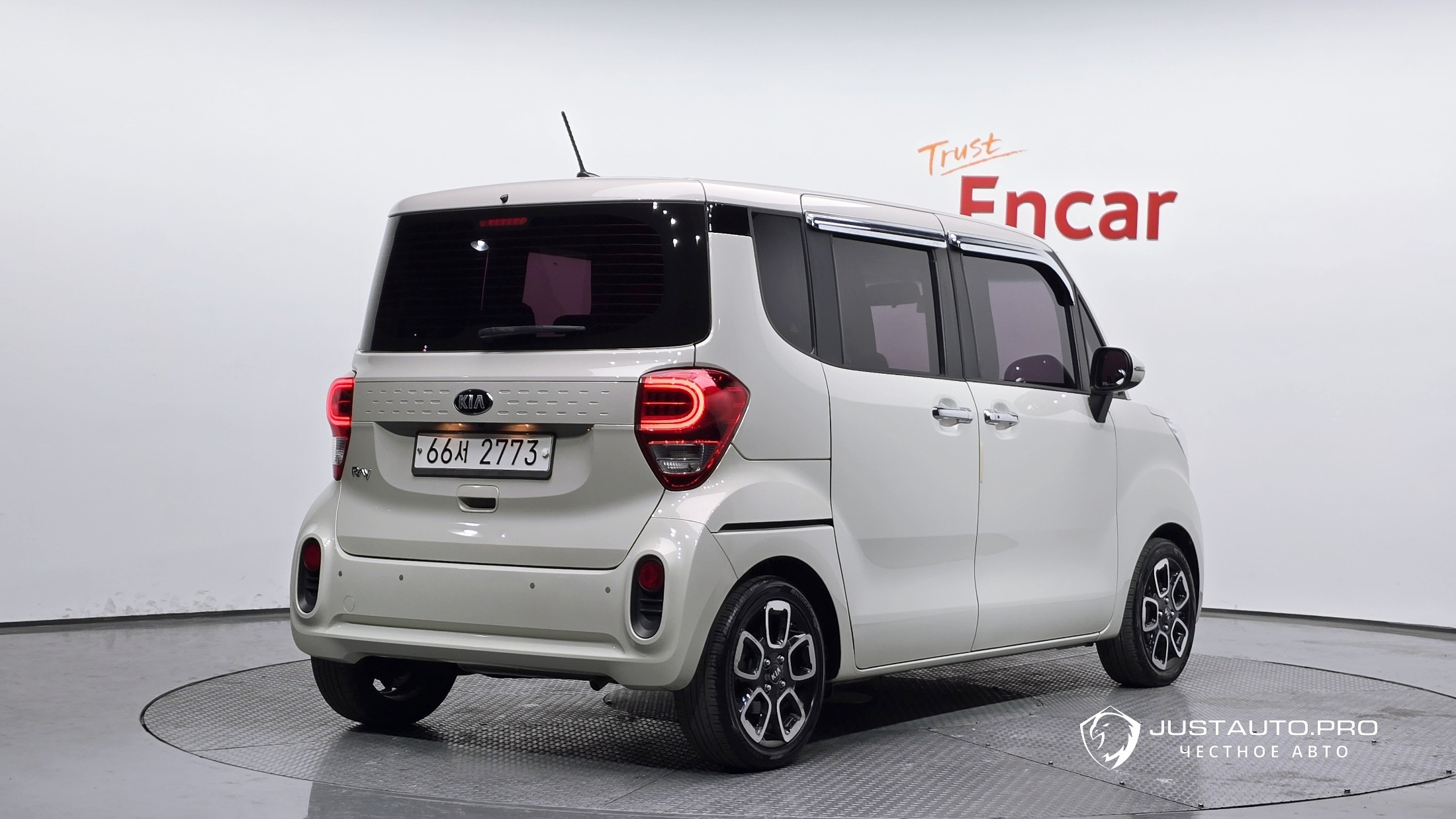 Автомобиль Kia RAY