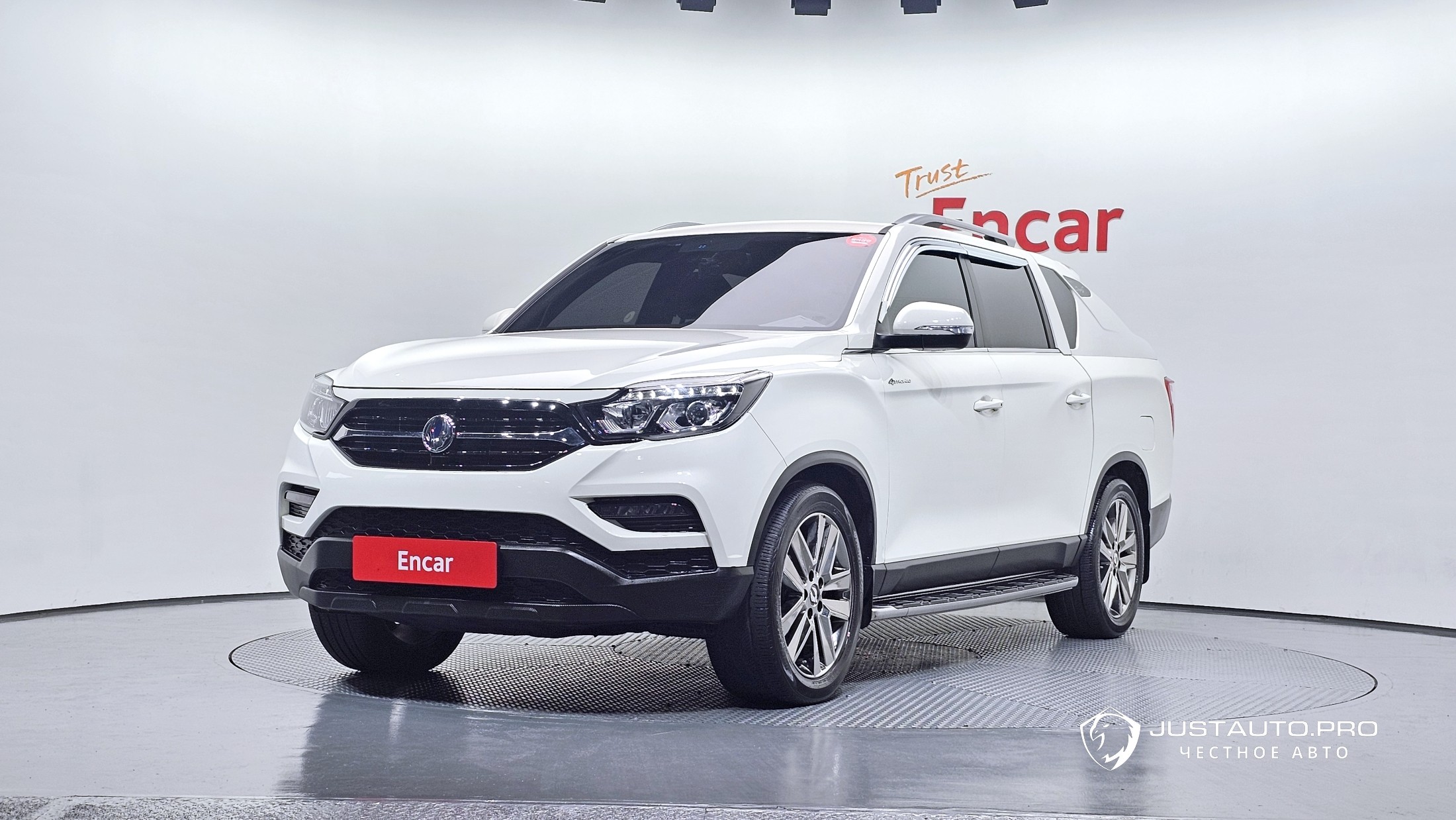 Автомобиль KG_Mobility_Ssangyong Rexton