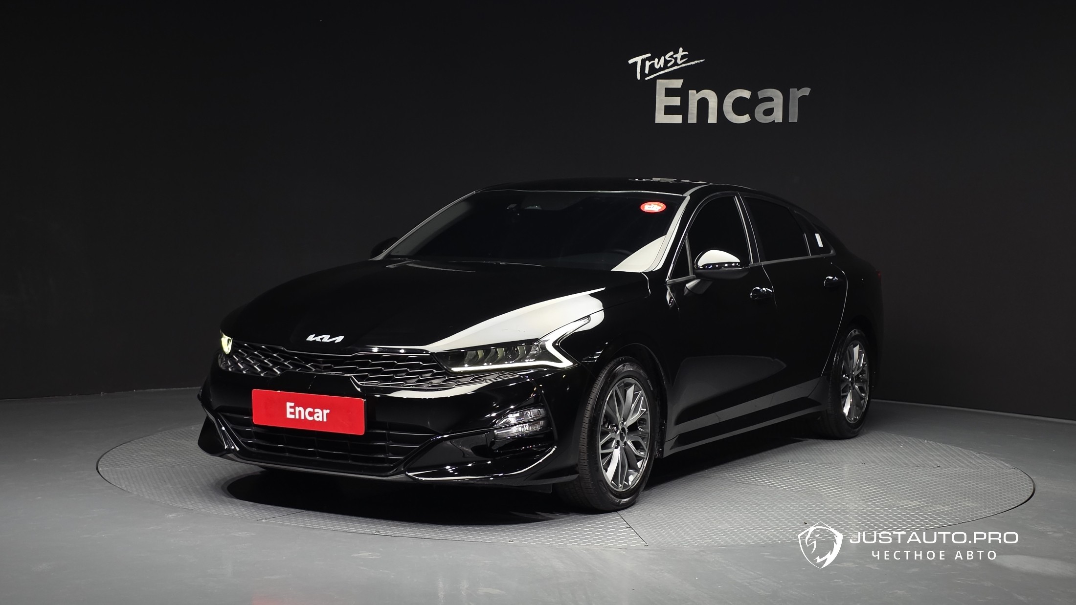 Автомобиль Kia K5