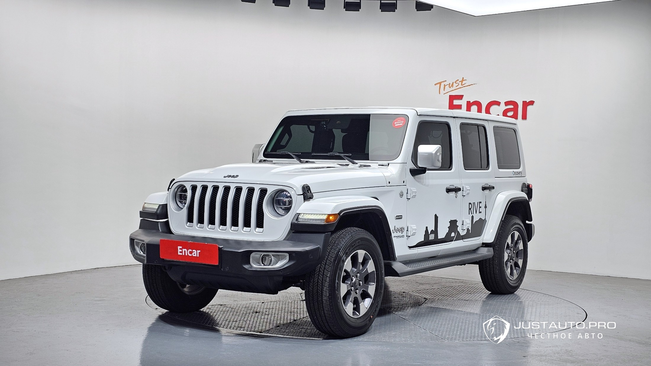 Автомобиль Jeep Wrangler