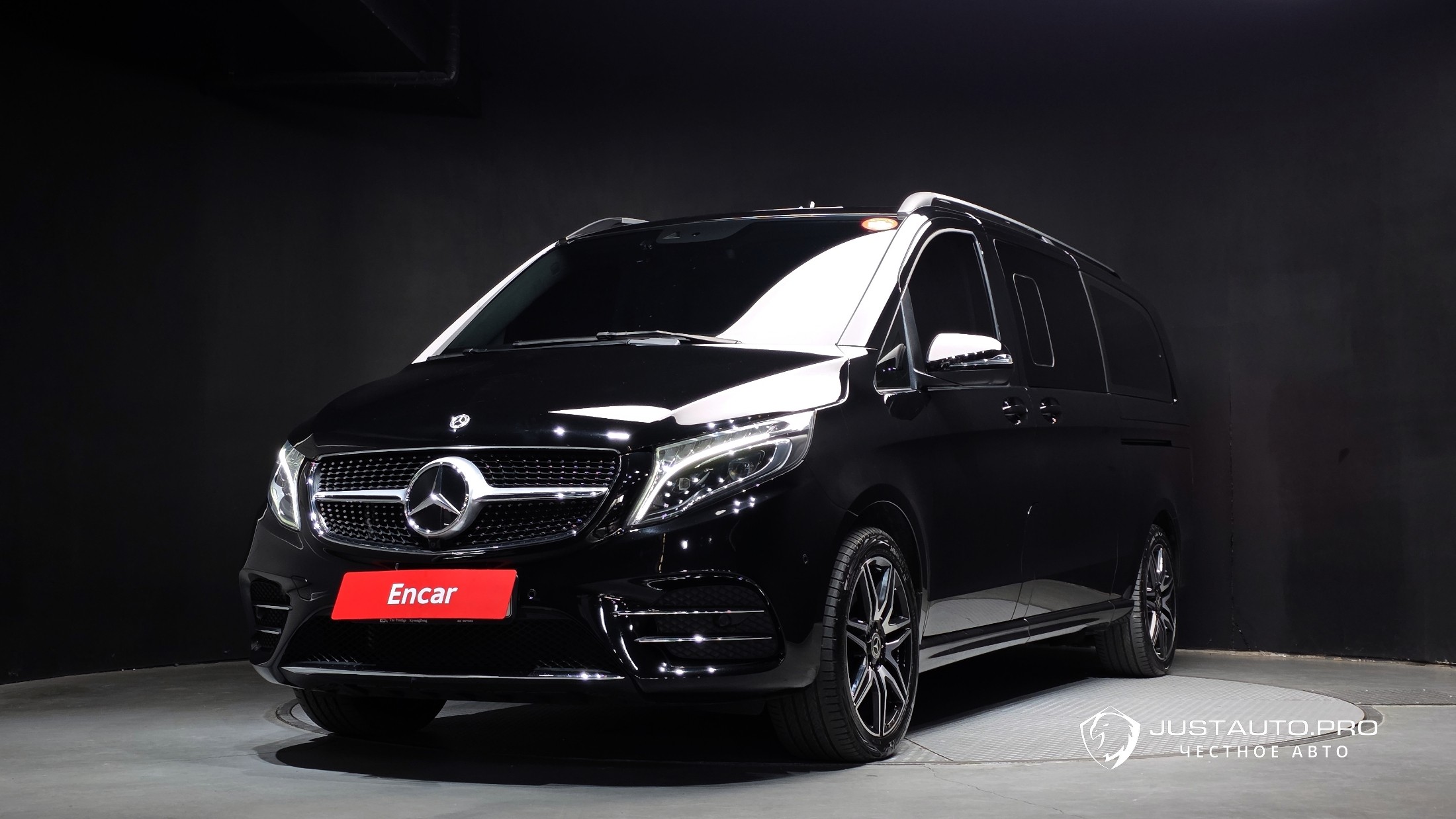 Автомобиль Mercedes-Benz V-Class