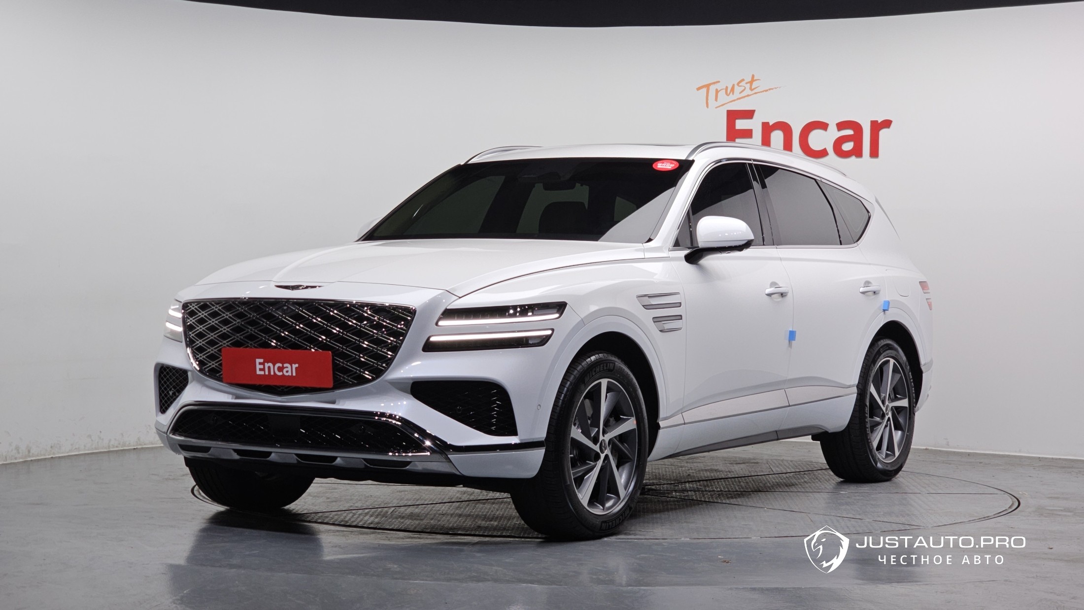 Автомобиль Genesis GV80