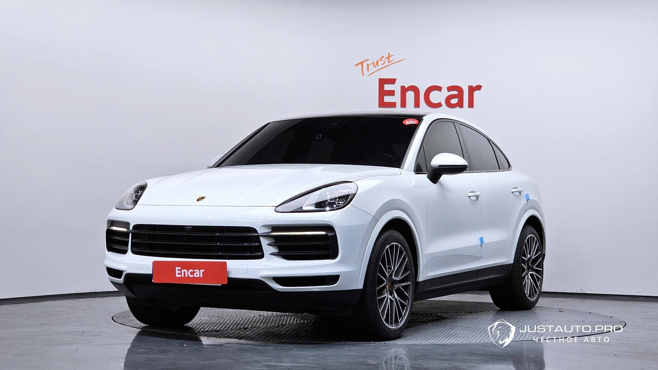 Автомобиль Porsche Cayenne