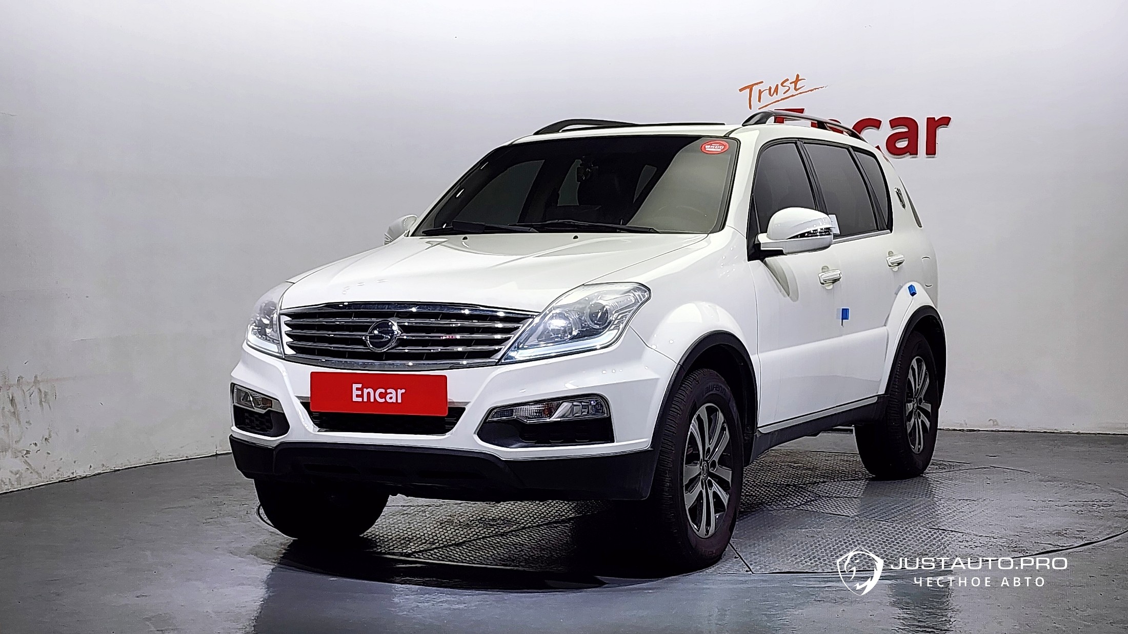 Автомобиль KG_Mobility_Ssangyong Rexton