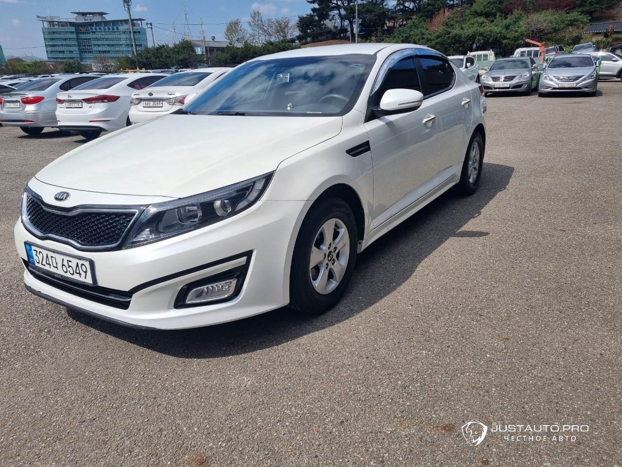 Автомобиль Kia K5