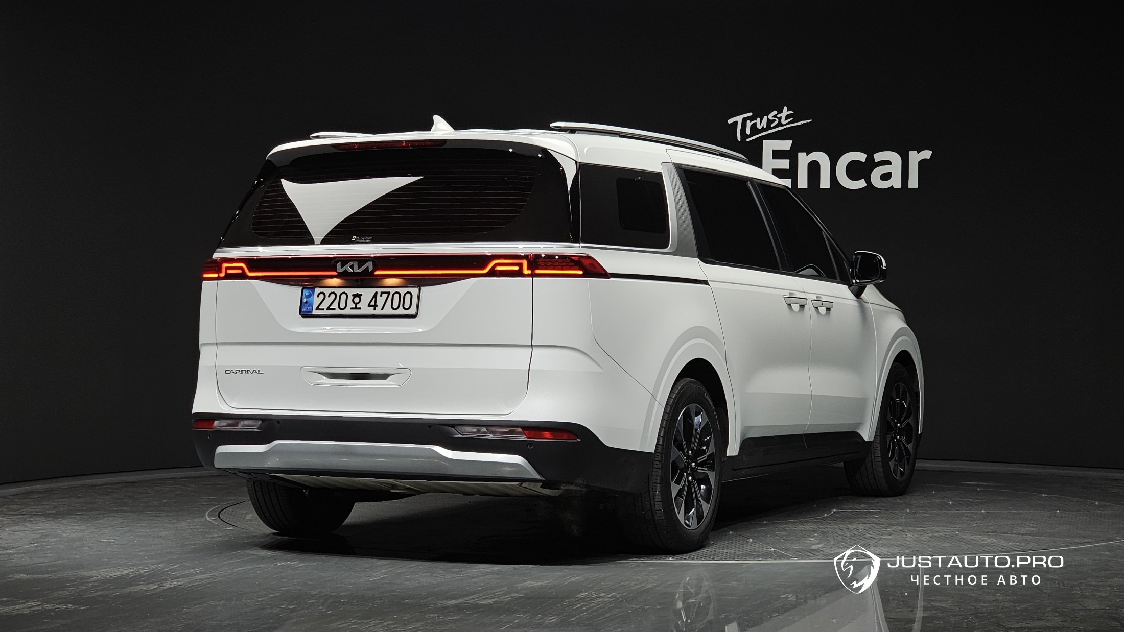 Автомобиль Kia Canival