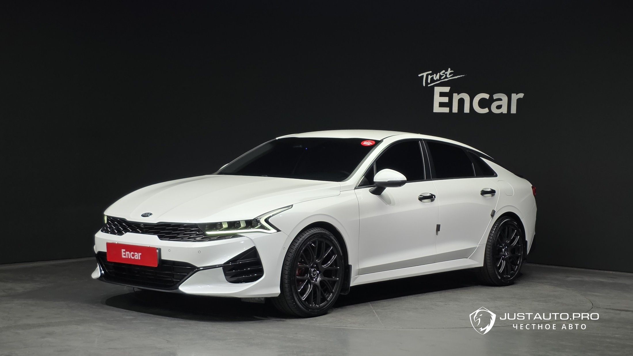 Автомобиль Kia K5