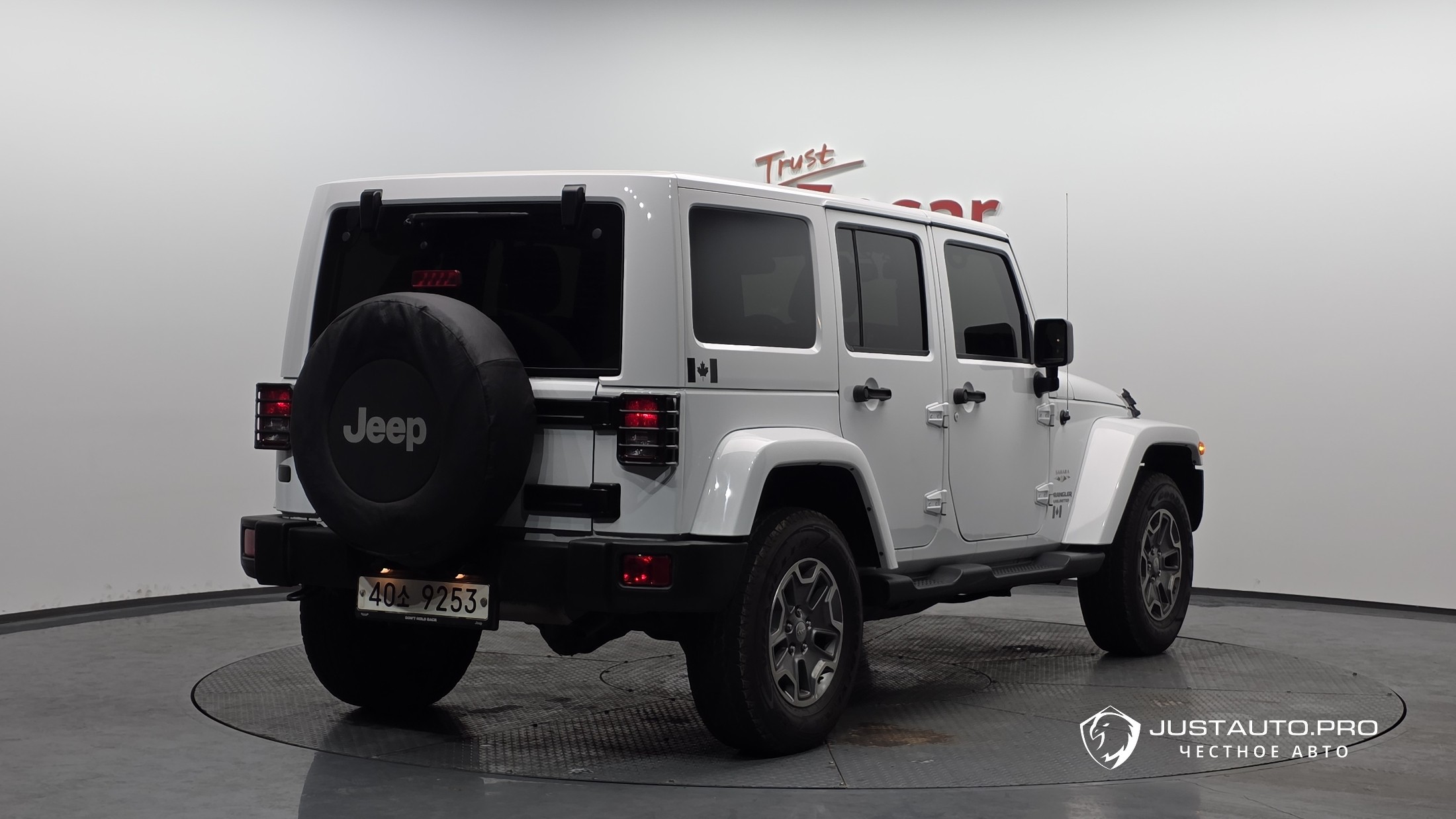 Автомобиль Jeep Wrangler