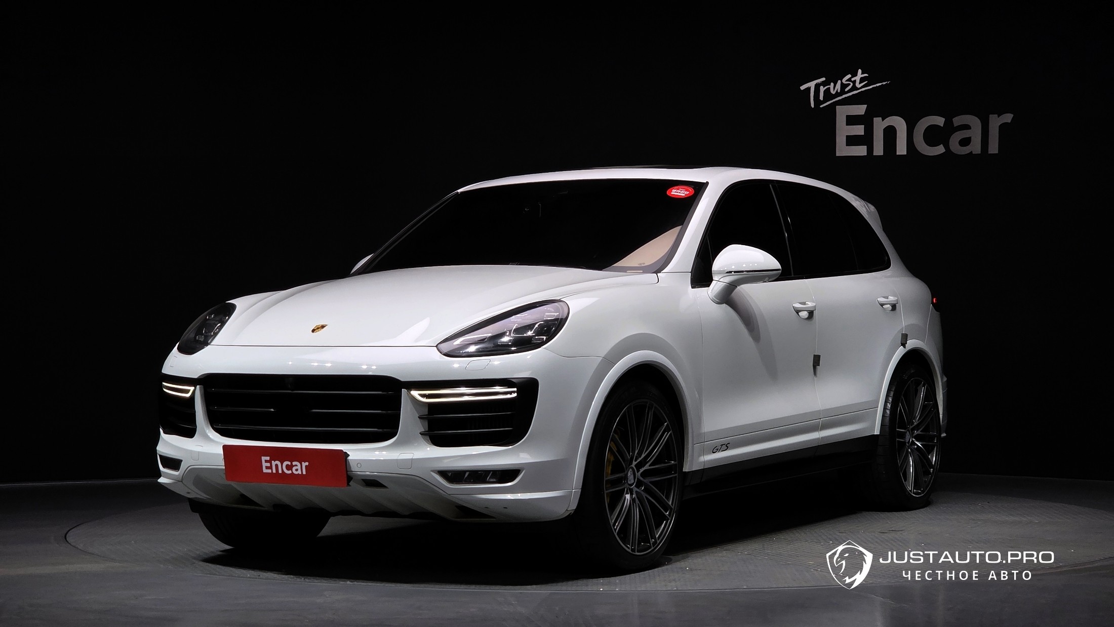 Автомобиль Porsche Cayenne