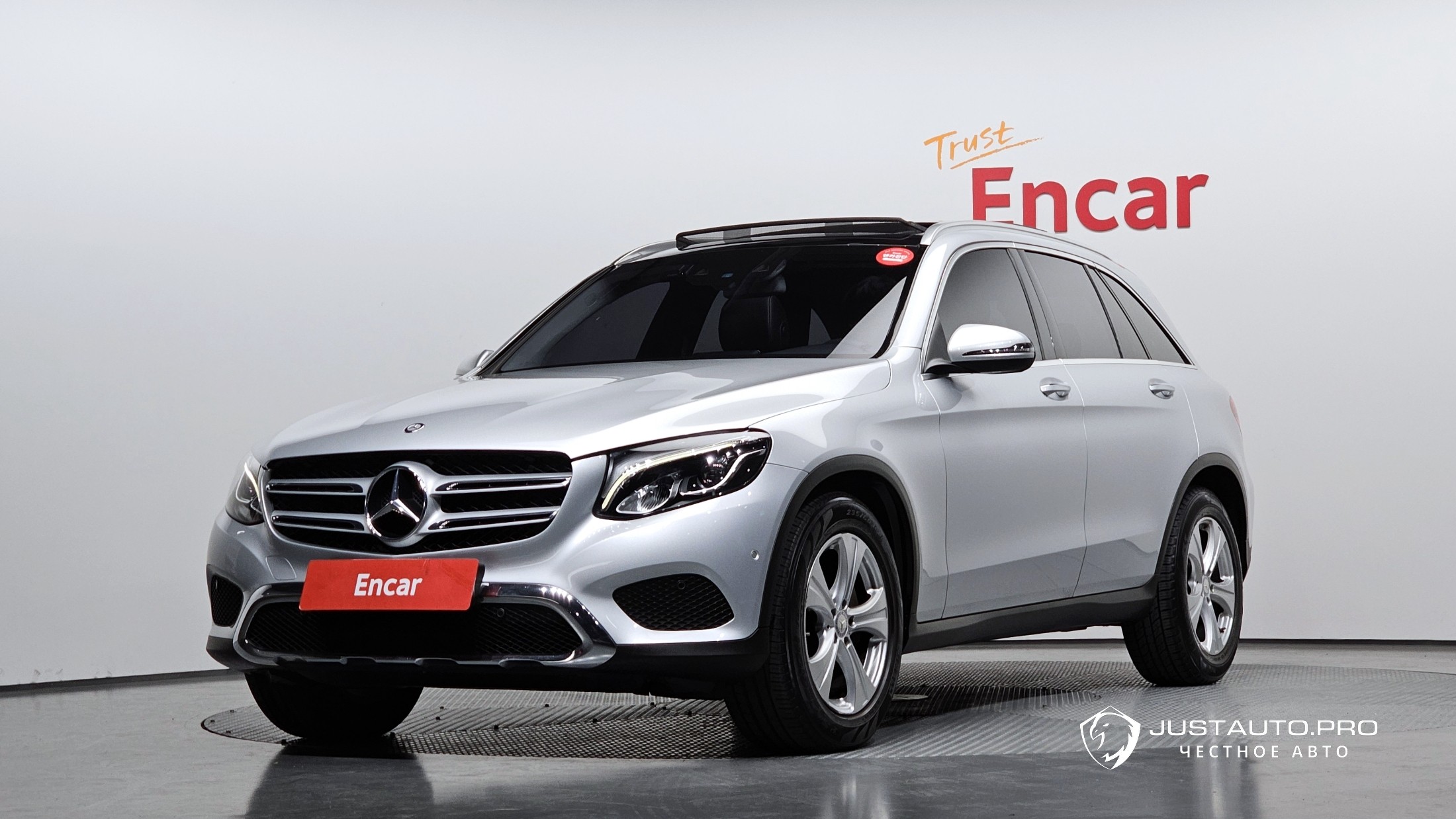 Автомобиль Mercedes-Benz GLC-Class