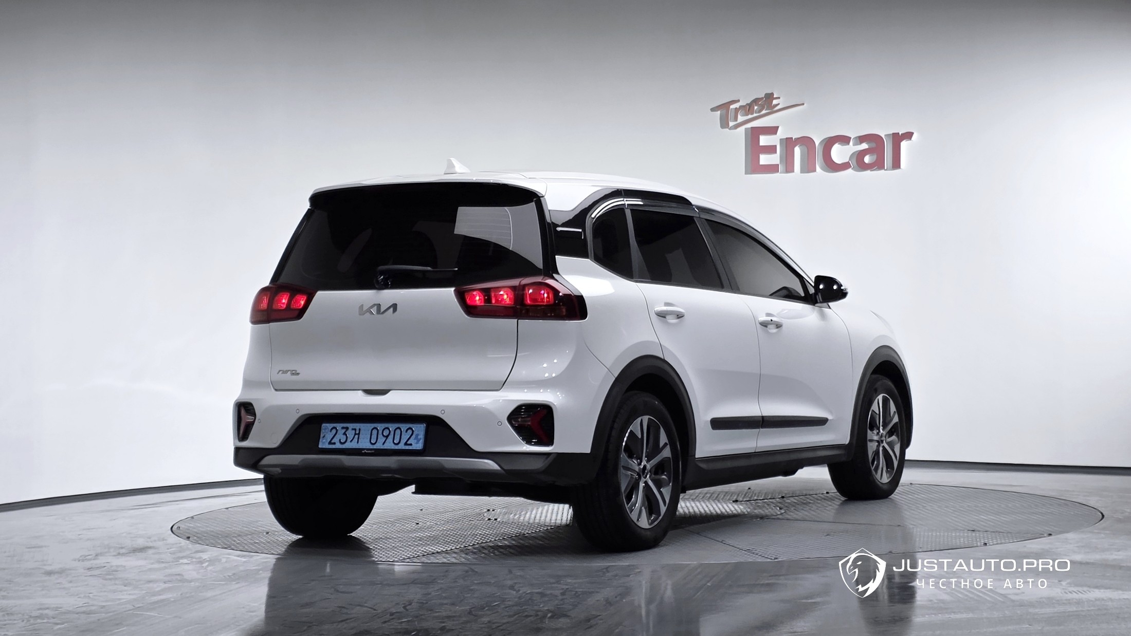 Автомобиль Kia Niro