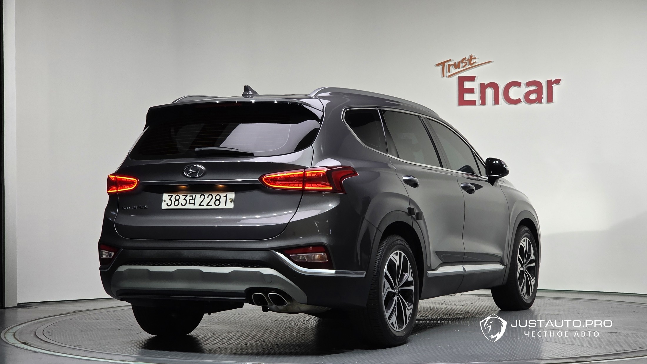 Автомобиль Hyundai Santafe