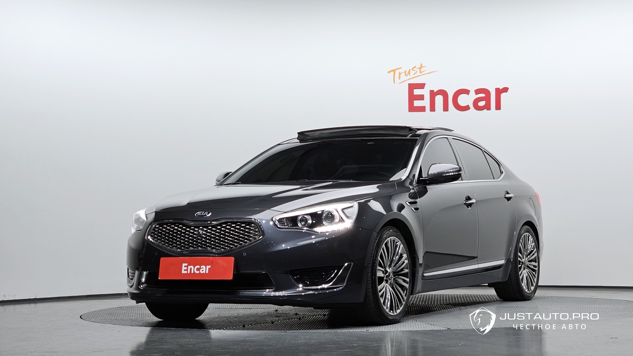 Автомобиль Kia K7