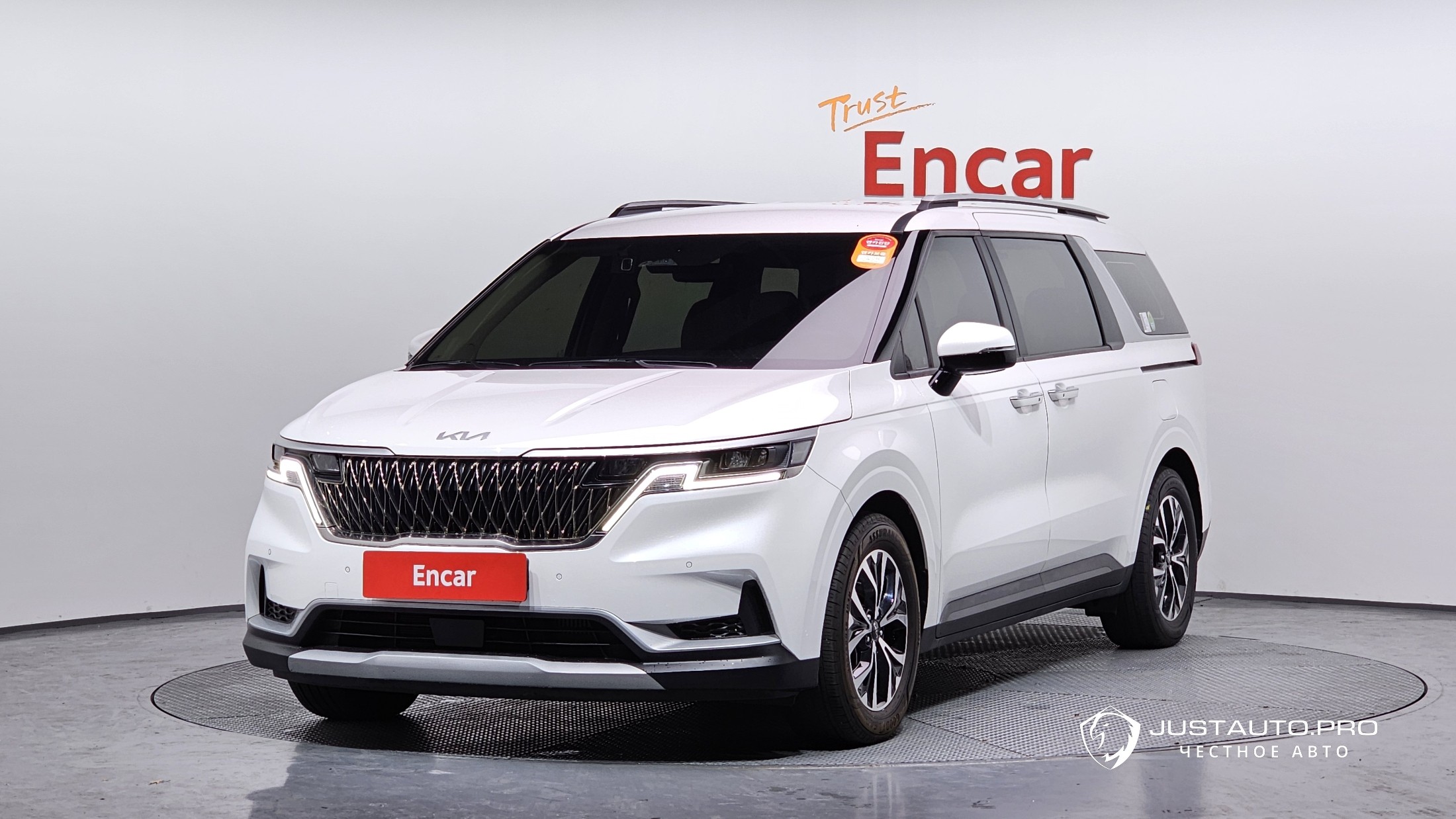 Автомобиль Kia Canival