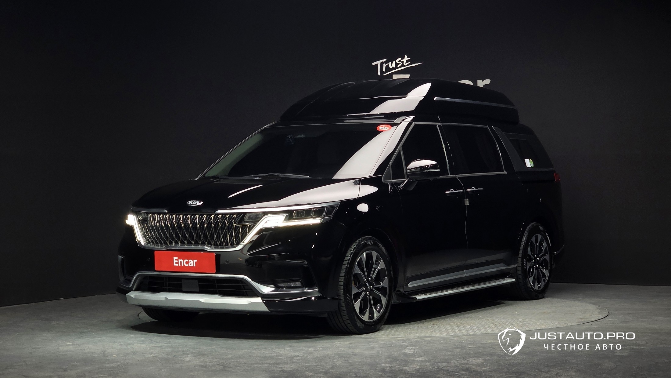 Автомобиль Kia Canival