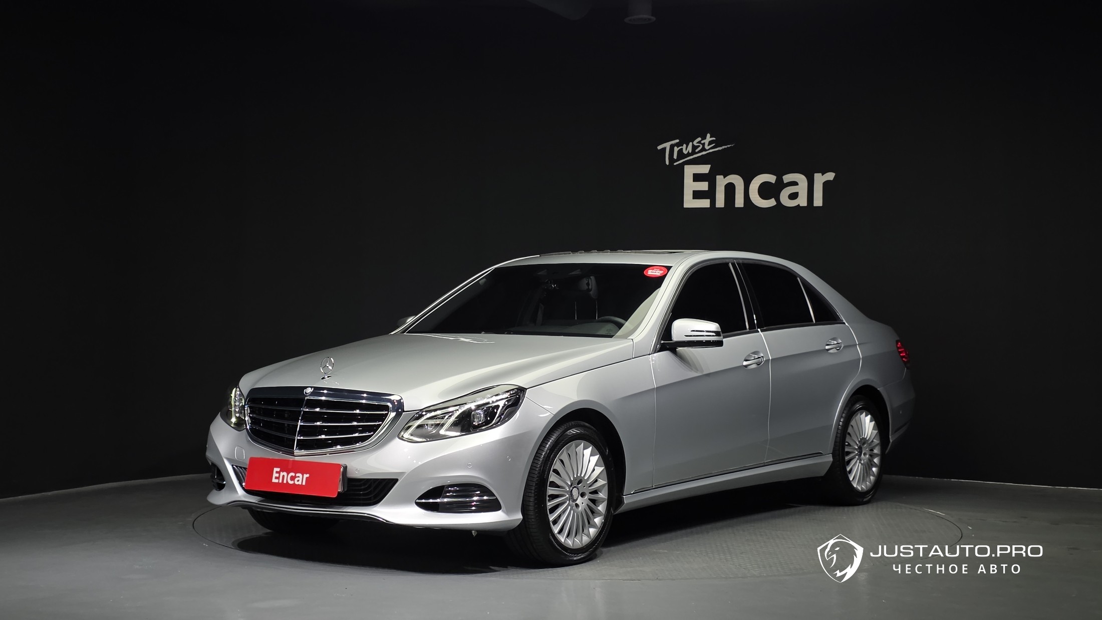 Автомобиль Mercedes-Benz E-Class