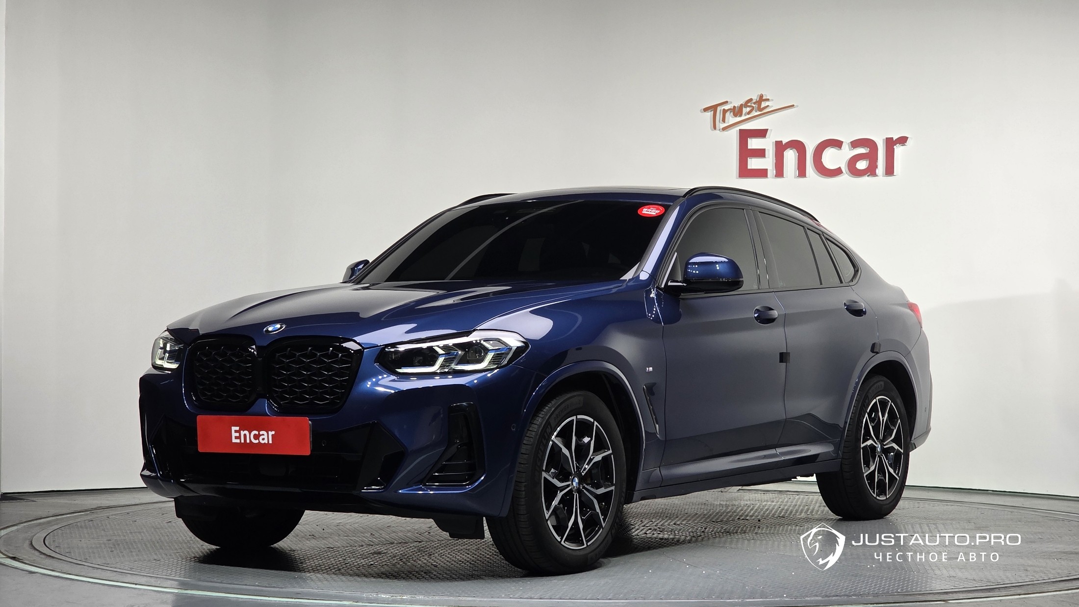 Автомобиль BMW X4