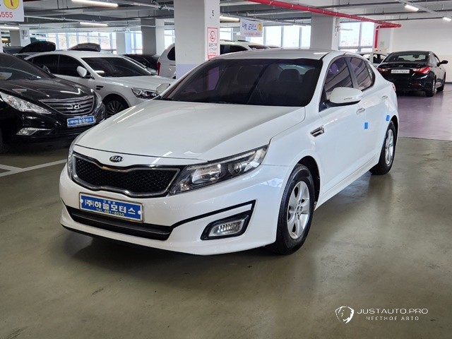 Автомобиль Kia K5