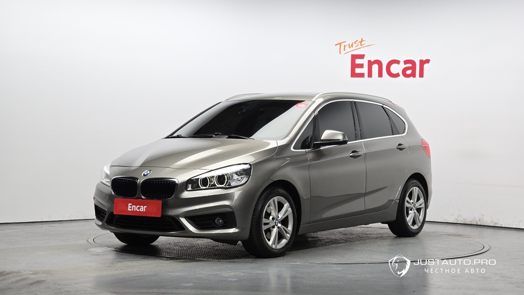 Автомобиль BMW 2-Series
