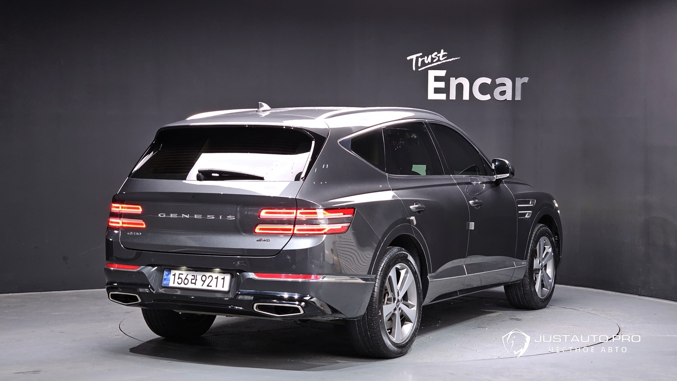 Автомобиль Genesis GV80