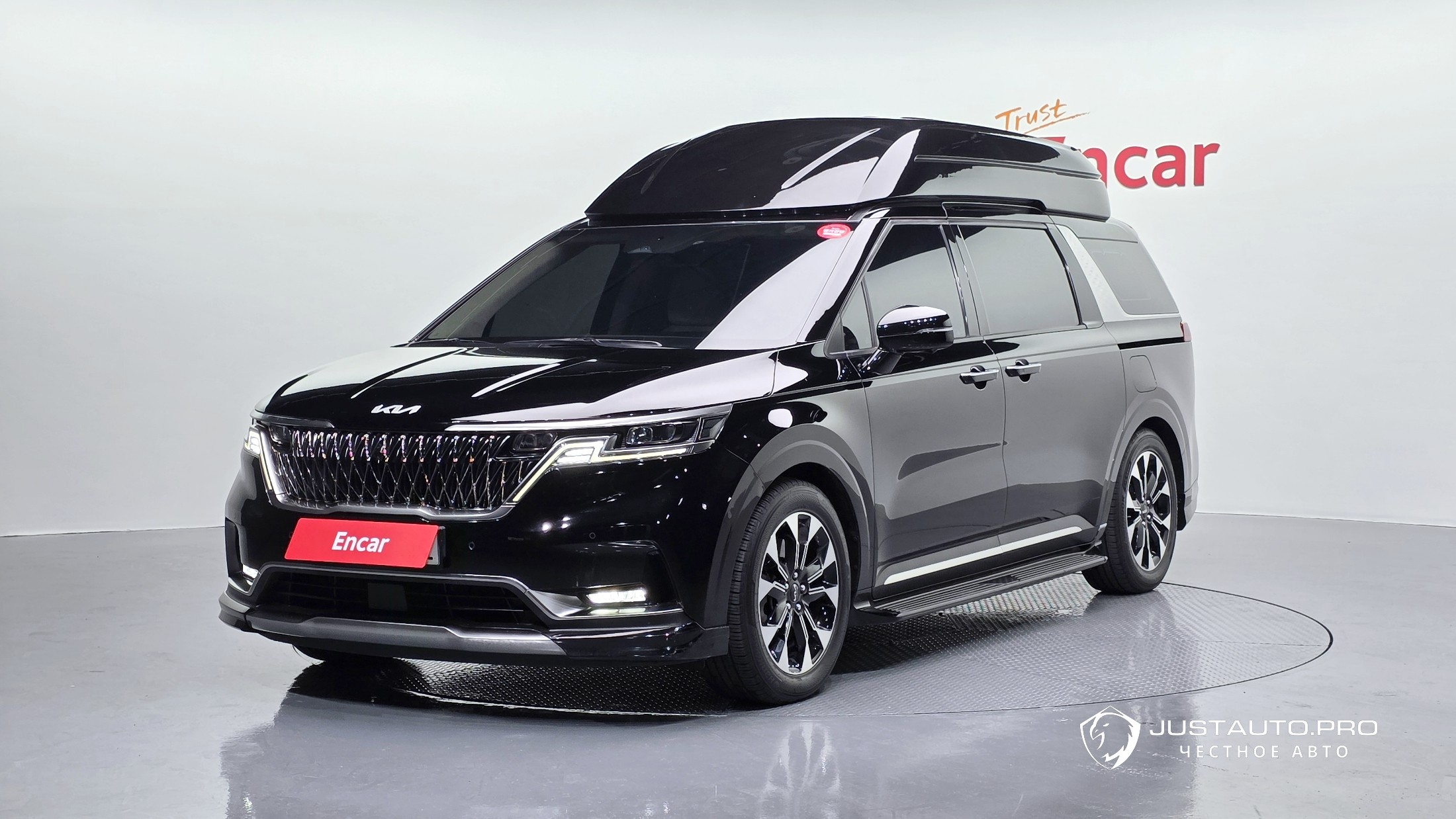 Автомобиль Kia Canival