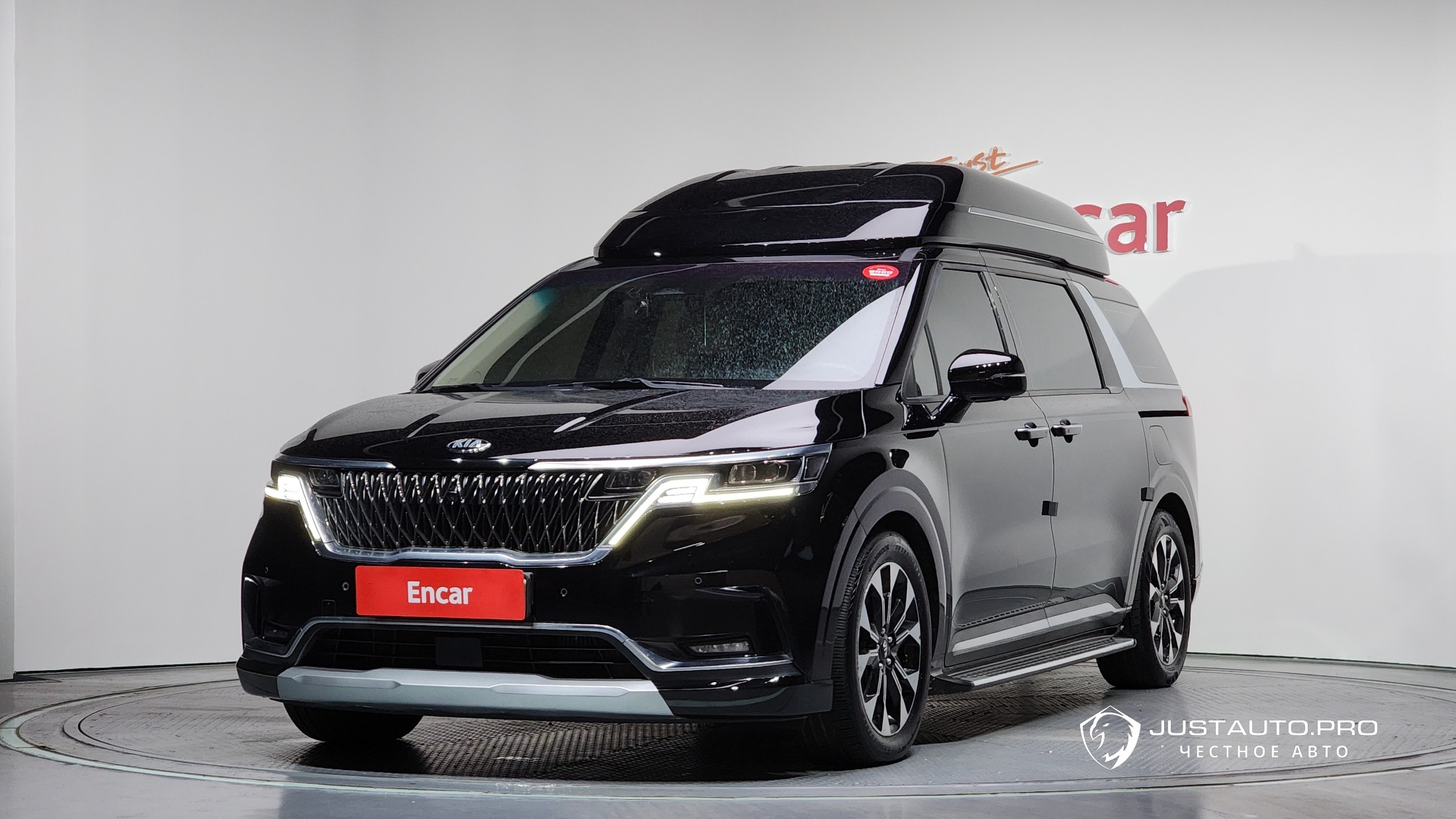Автомобиль Kia Canival