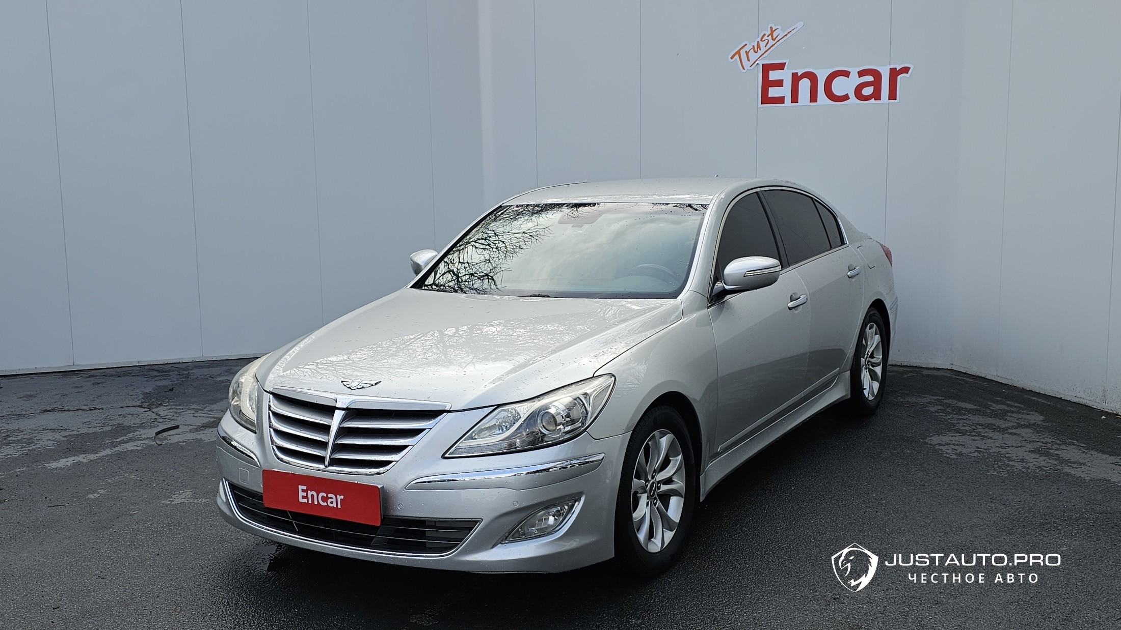Автомобиль Hyundai Genesis