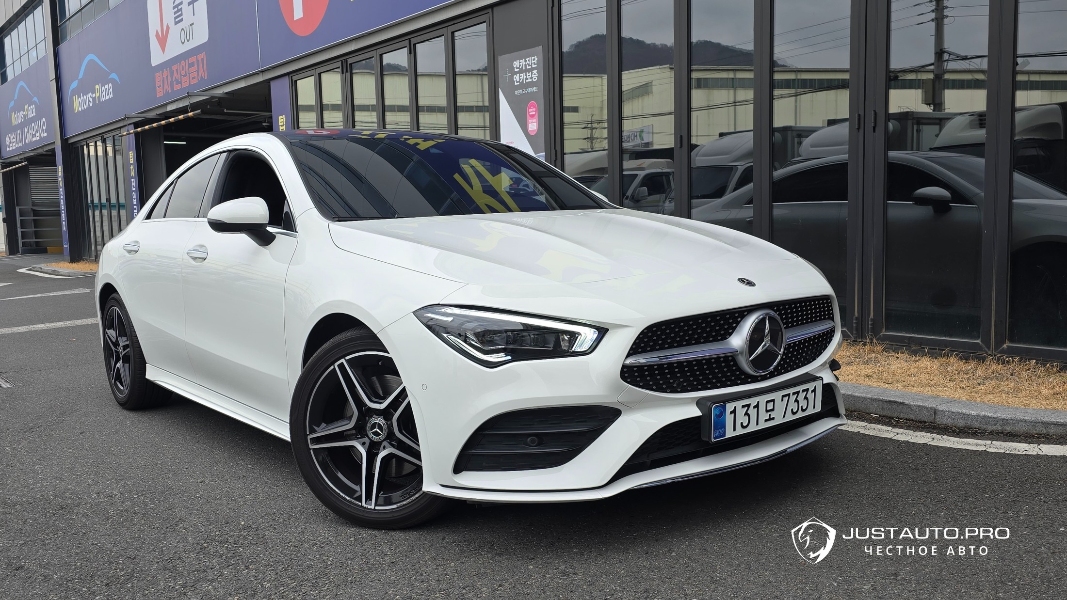 Автомобиль Mercedes-Benz CLA-Class