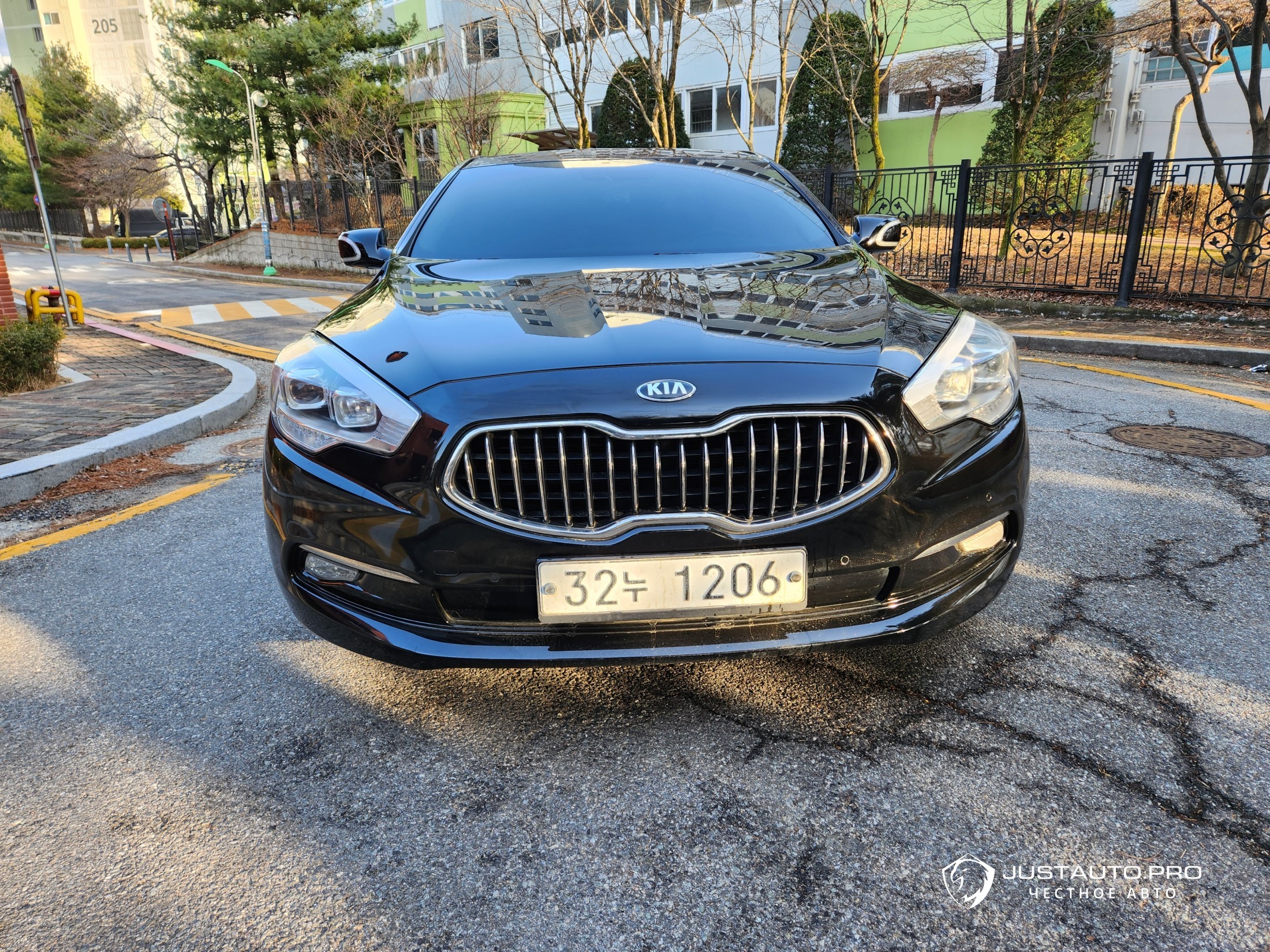 Автомобиль Kia K9