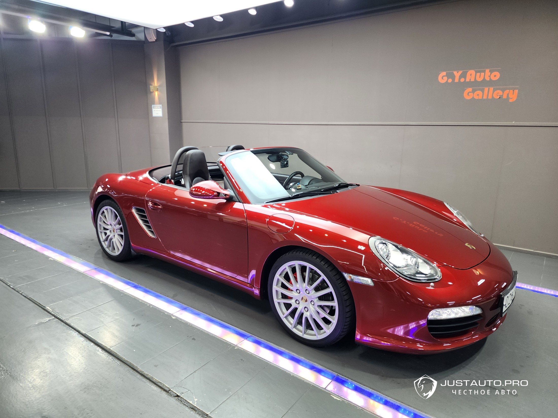 Автомобиль Porsche Boxster